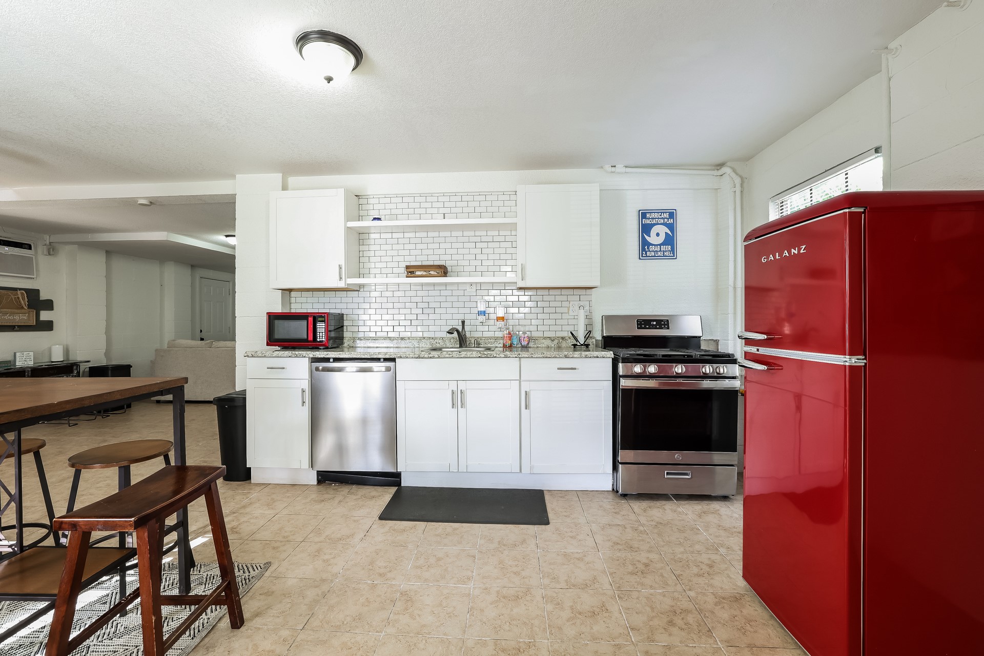 2219 72nd Street B Property Photo 4
