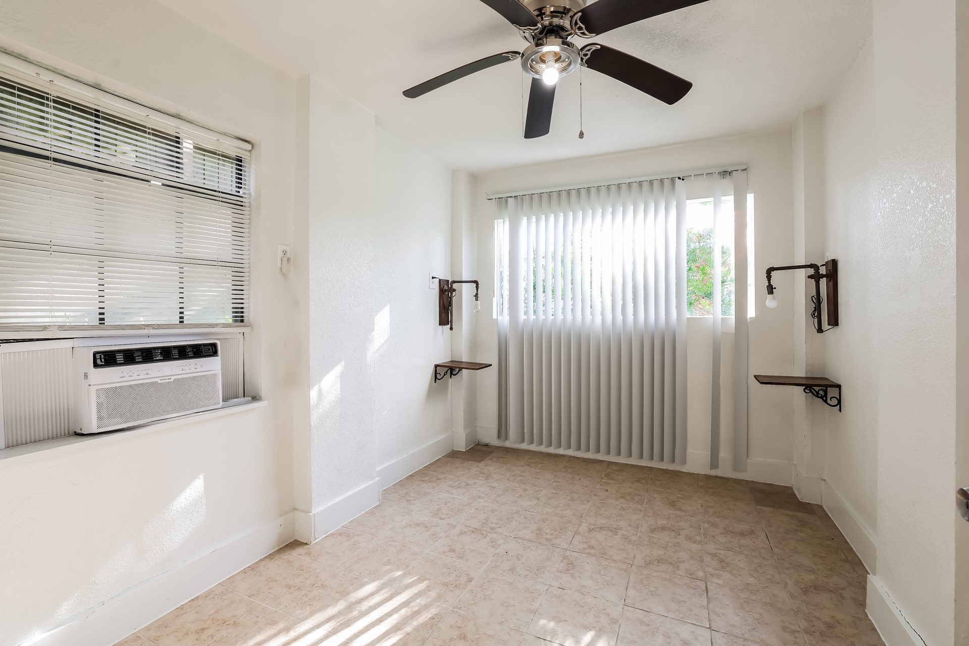 2219 72nd Street B Property Photo 8