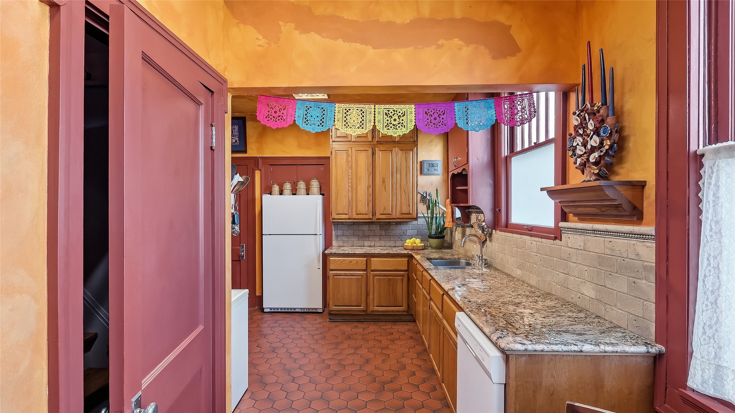 108 N Sterling Avenue Property Photo 18