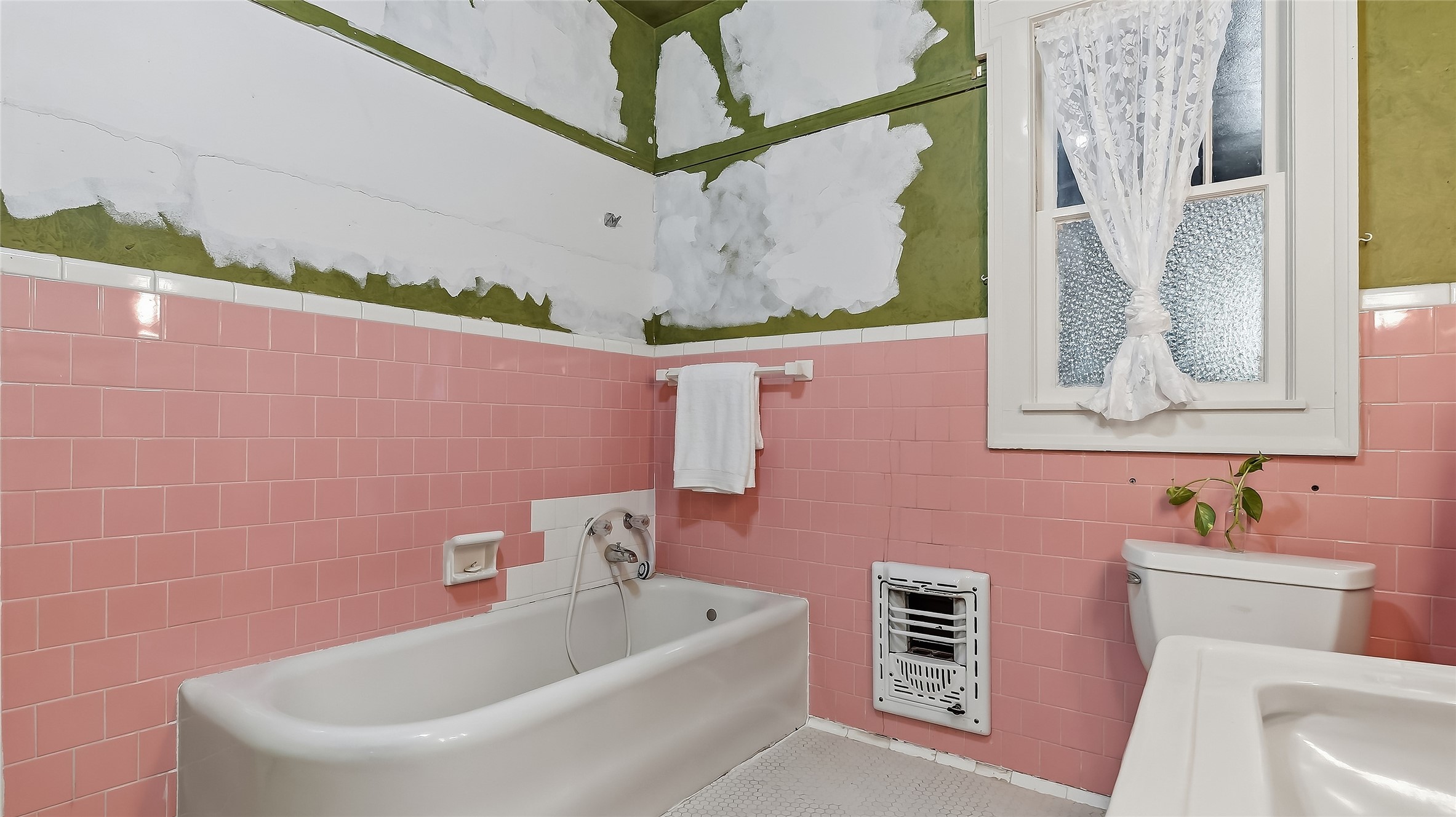 108 N Sterling Avenue Property Photo 40