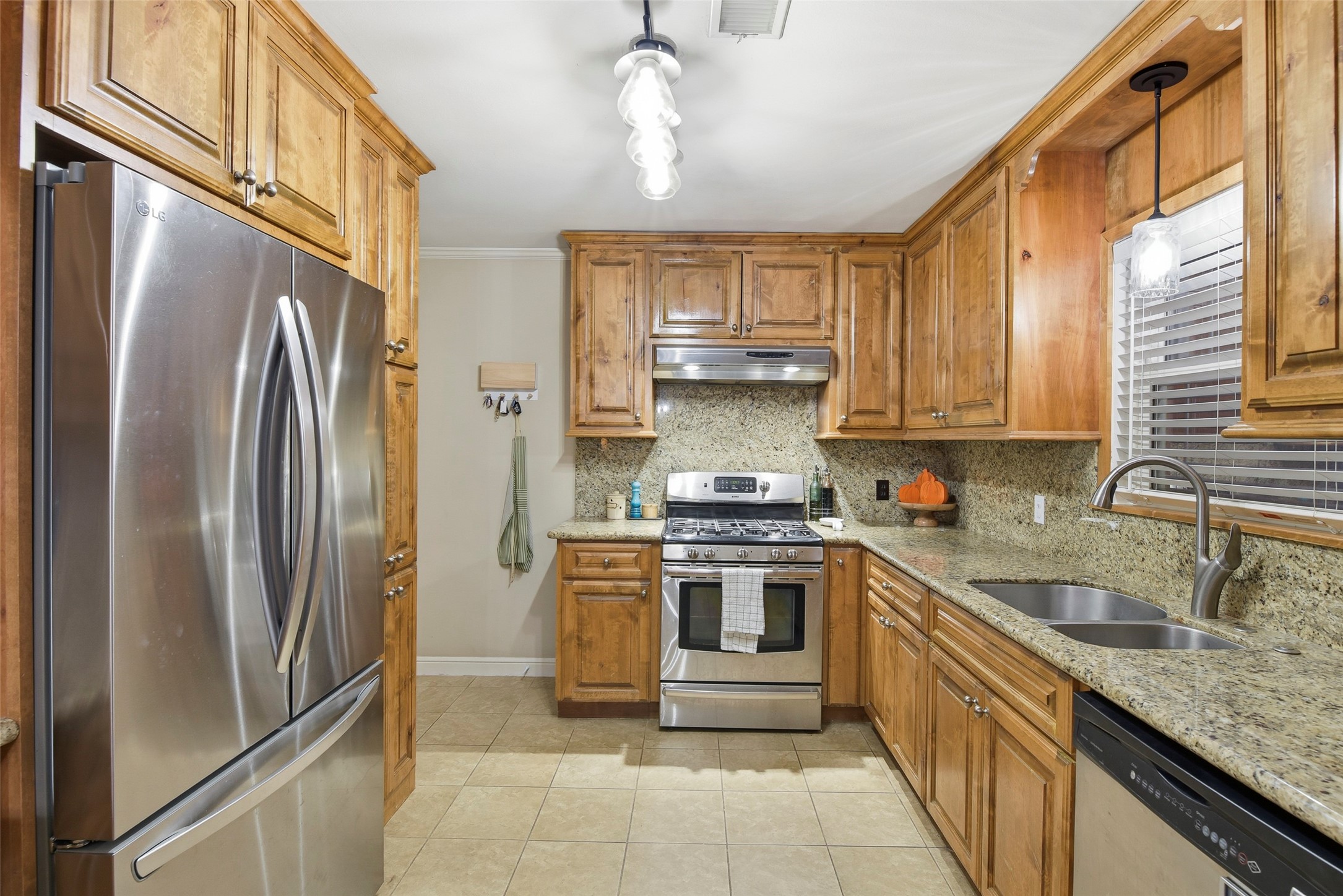 3508 80th Street Property Photo 9