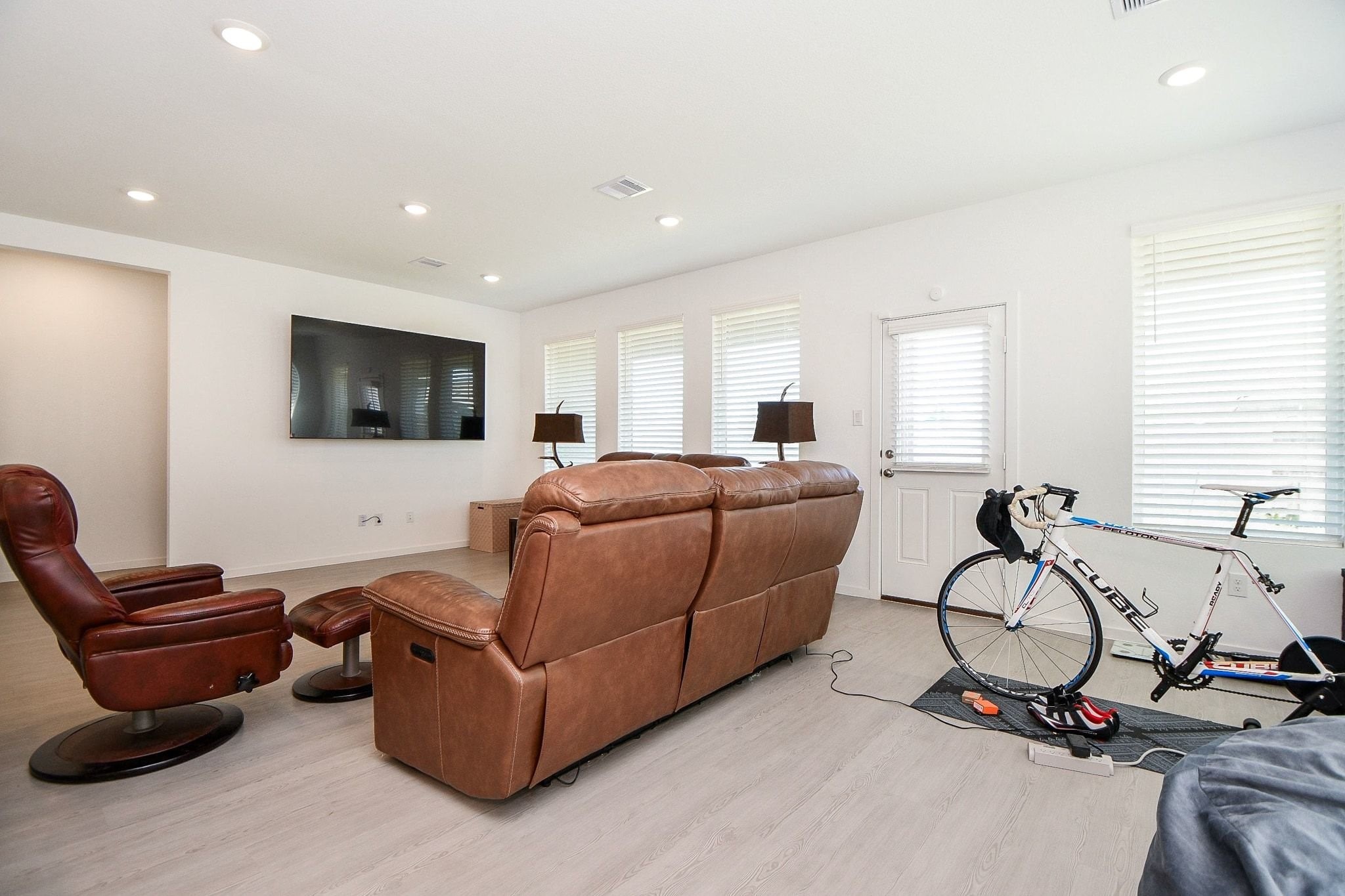 26610 Coast Redwood Drive Property Photo 9