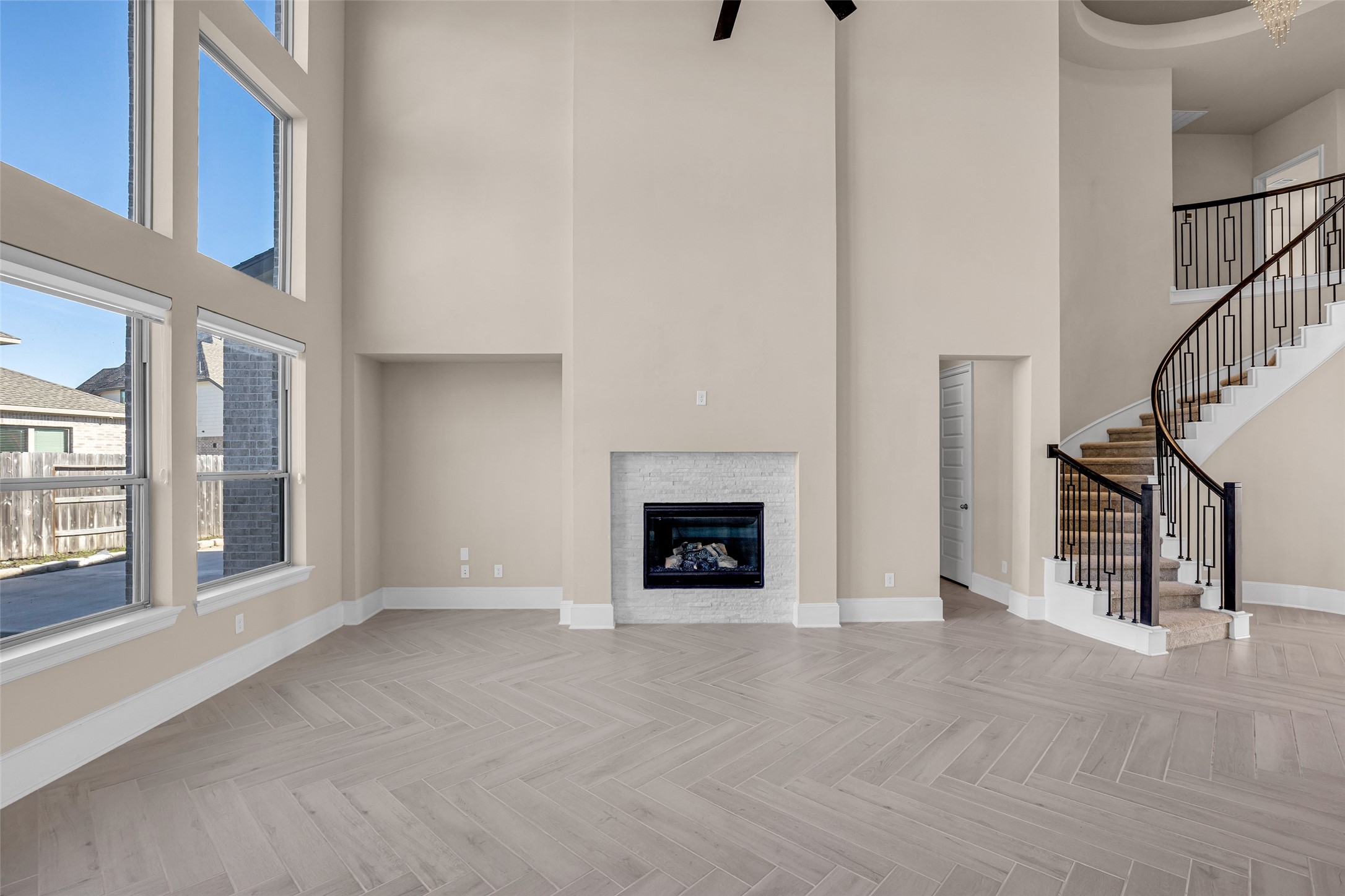 2718 Newbury Island Lane Property Photo 5