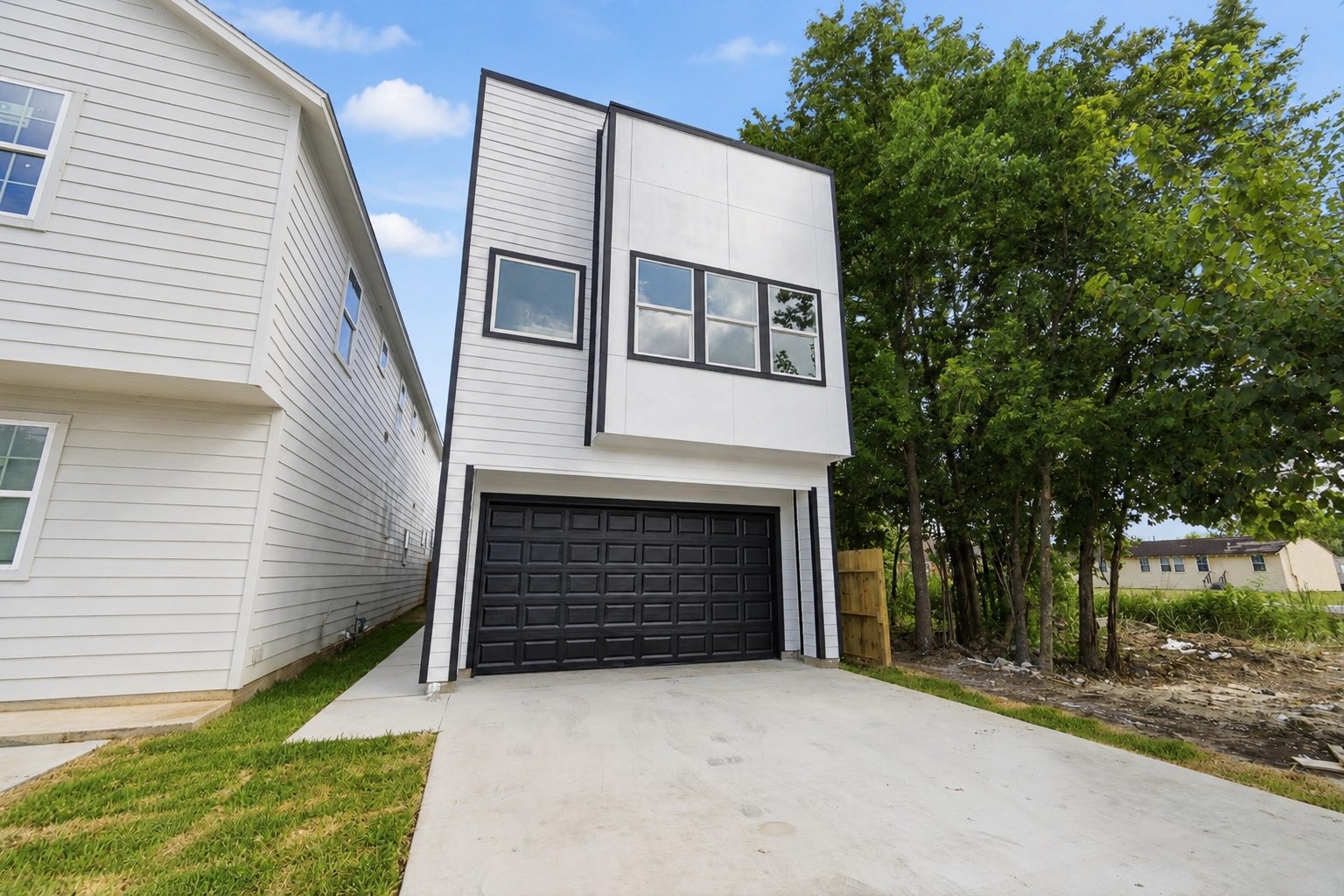 9735 Pelsey Street Property Photo 3