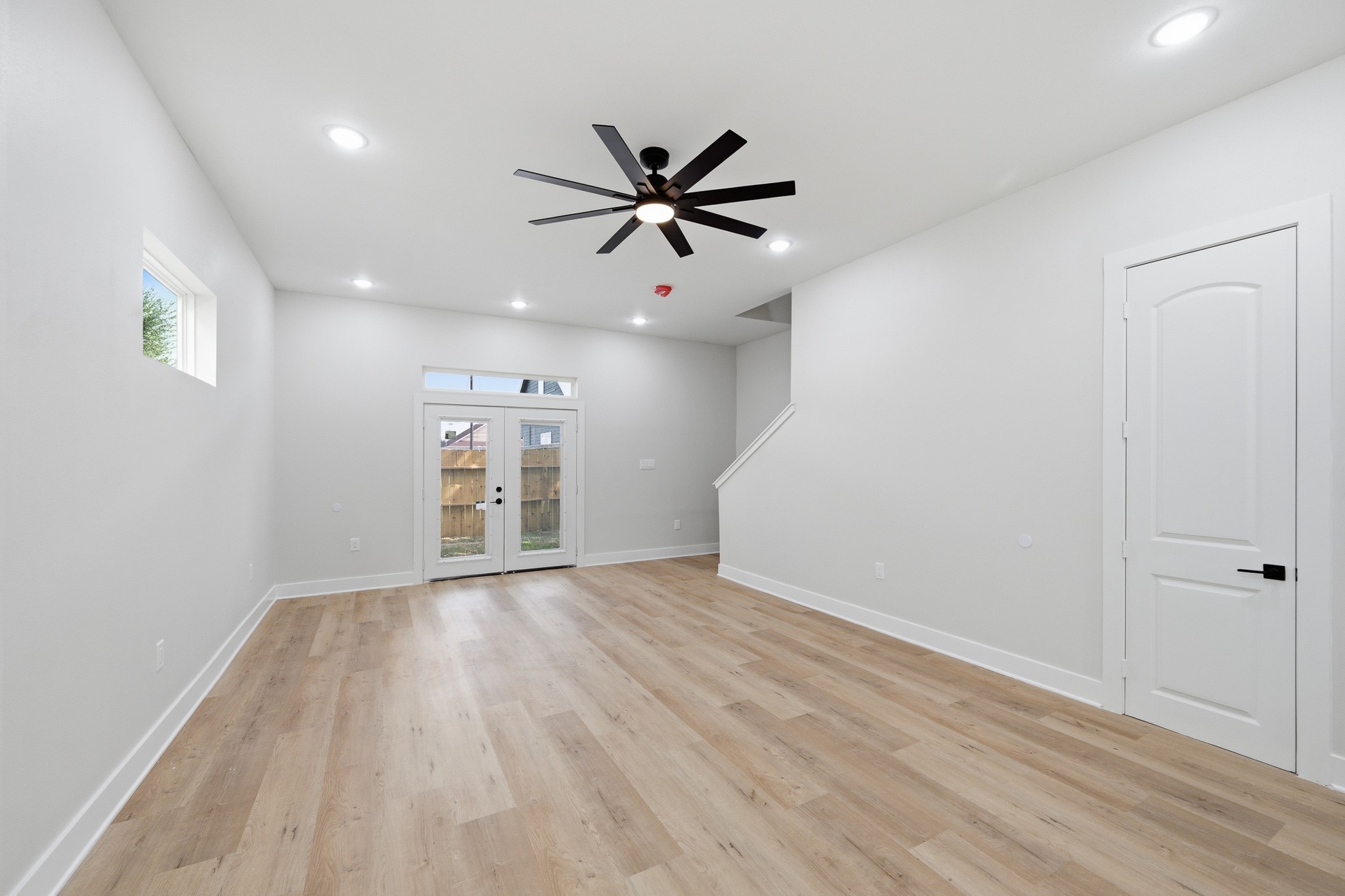 9735 Pelsey Street Property Photo 12