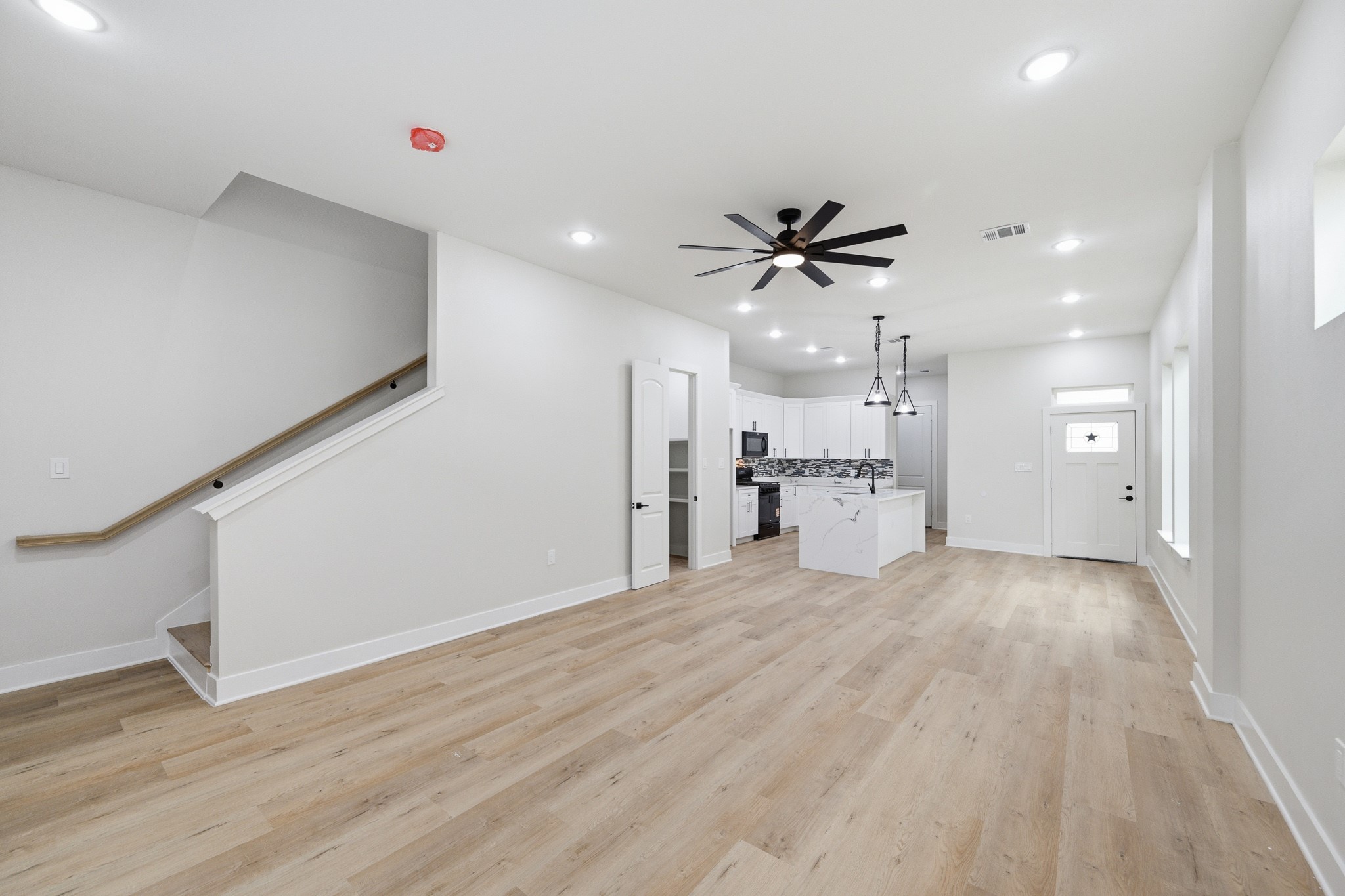 9735 Pelsey Street Property Photo 15