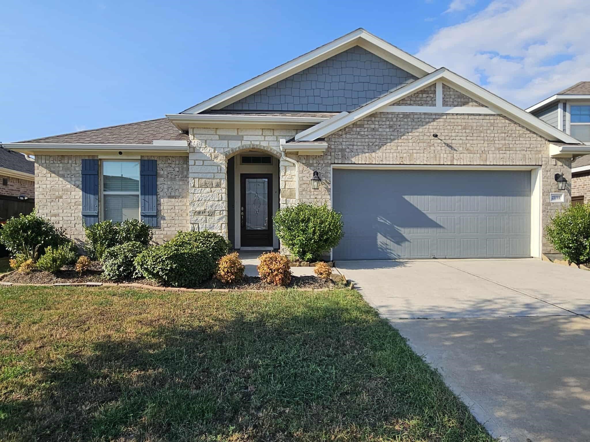 2111 Levant Lane Property Photo 1