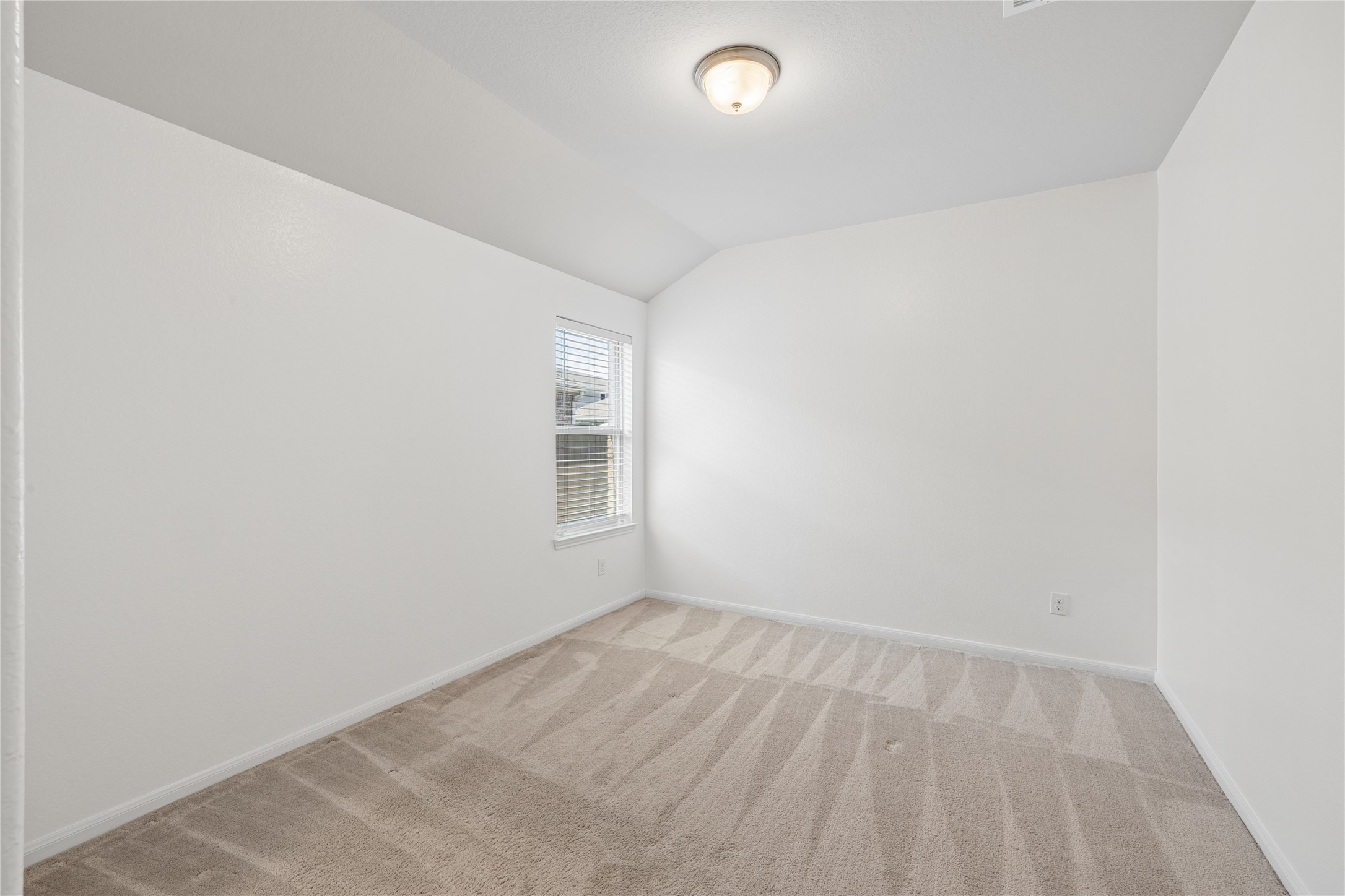 2111 Levant Lane Property Photo 7