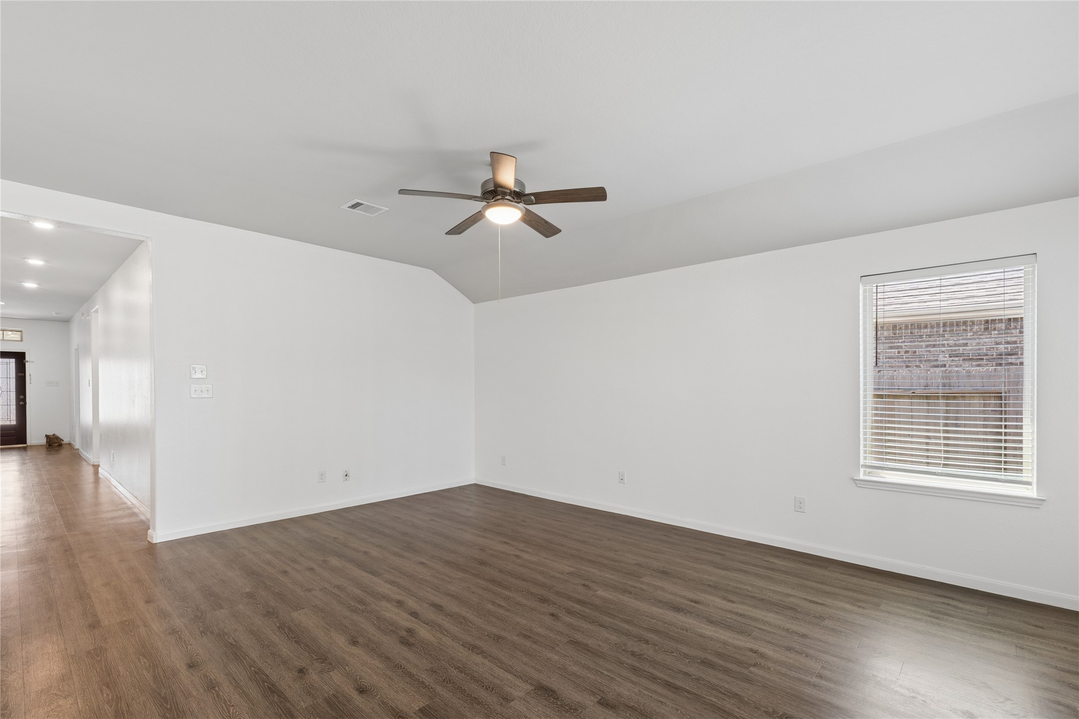 2111 Levant Lane Property Photo 9