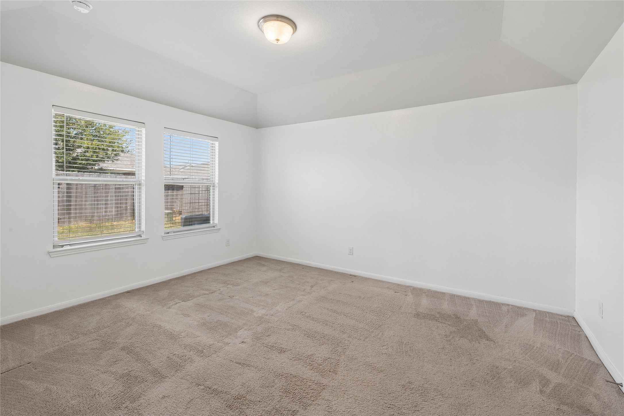 2111 Levant Lane Property Photo 14