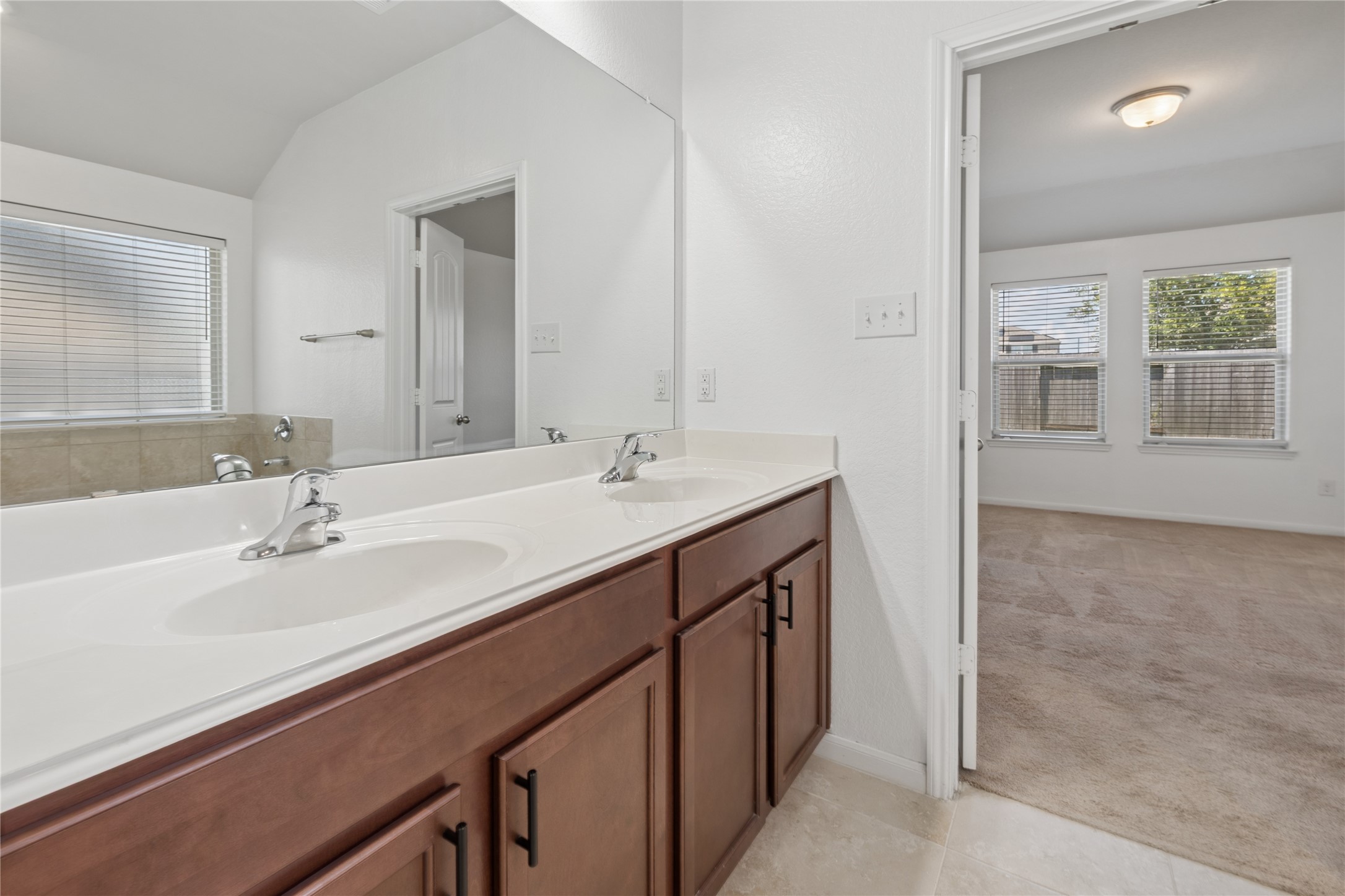 2111 Levant Lane Property Photo 16