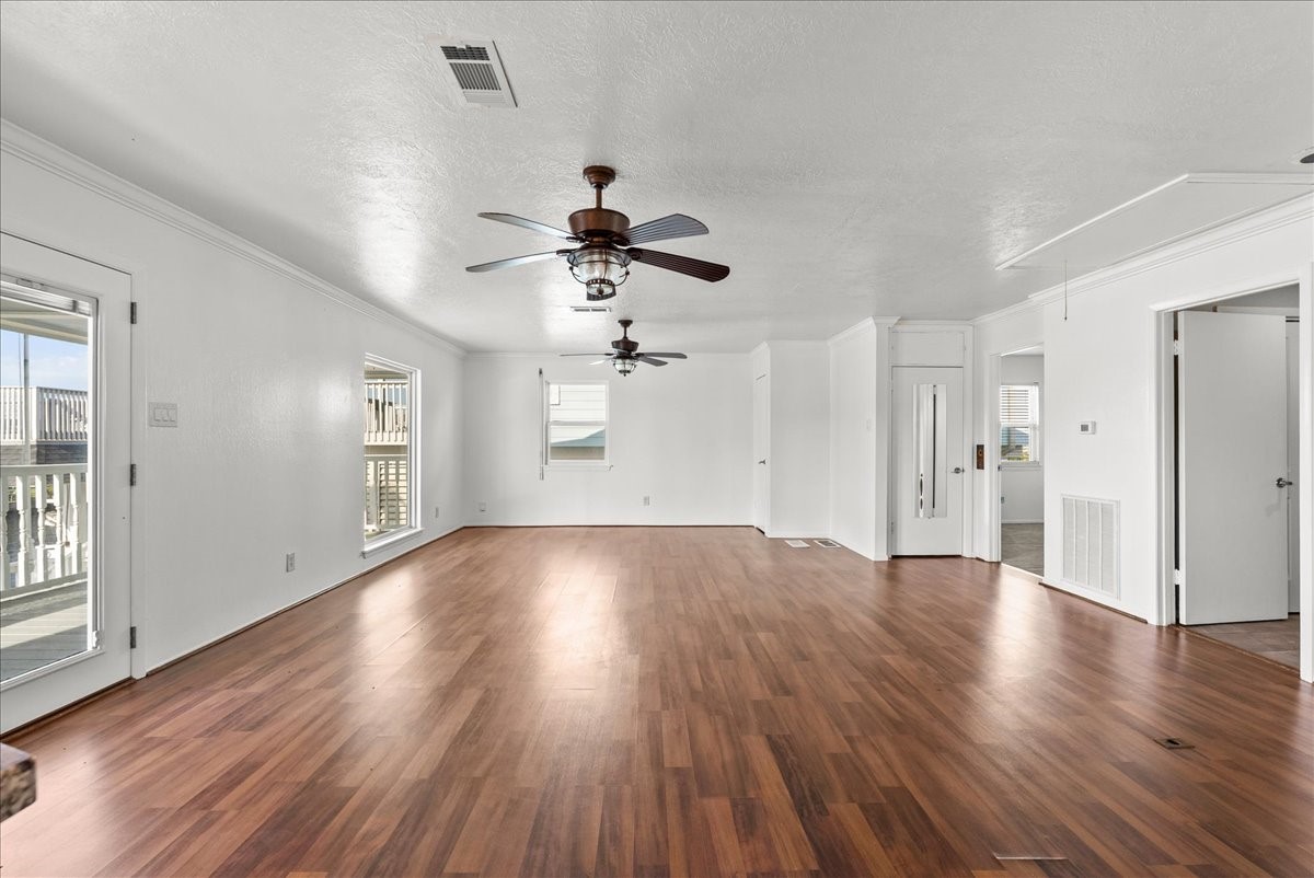 1172 Sailfish Street Property Photo 8