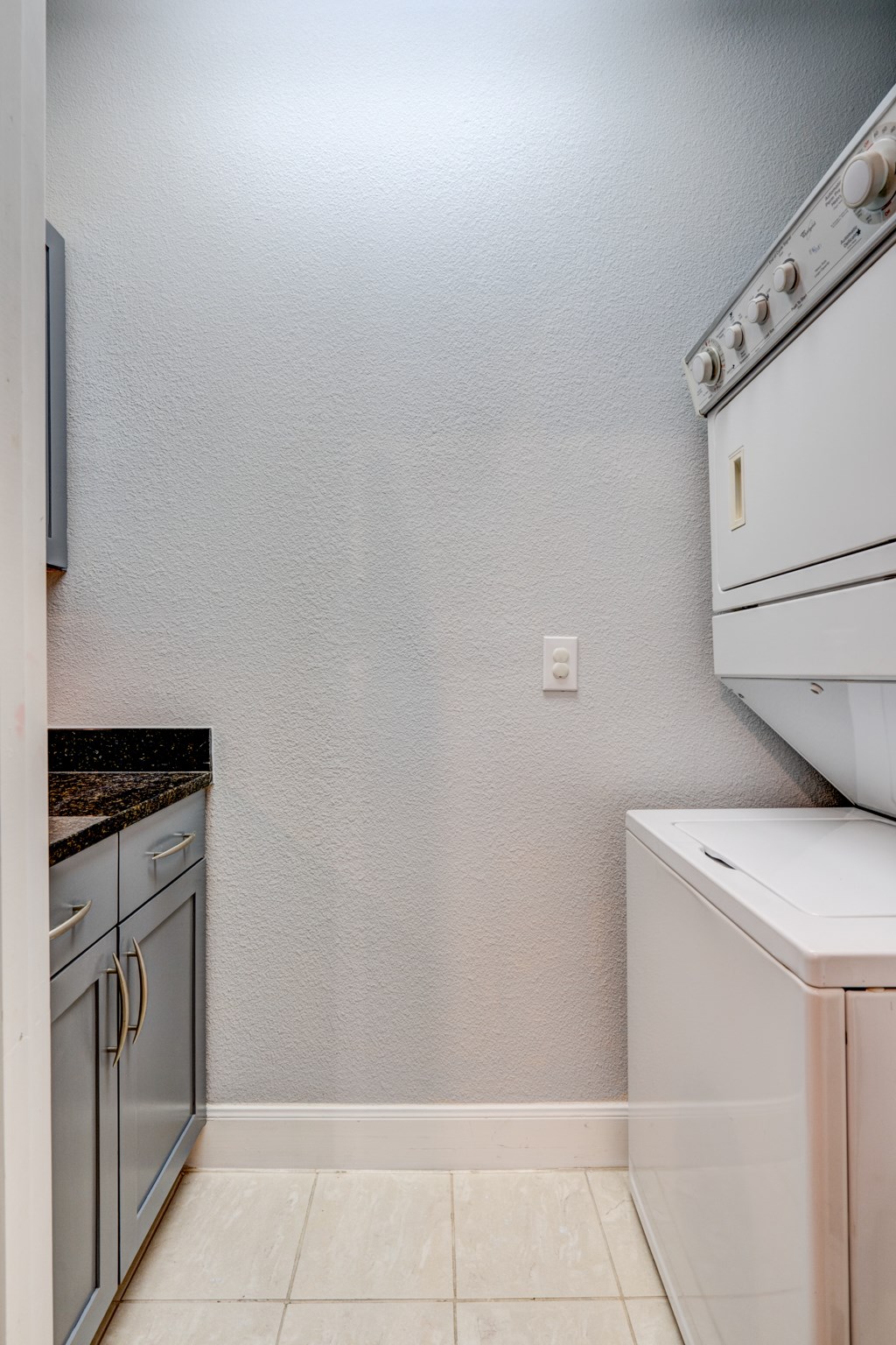 2299 Lone Star Drive 108 Property Photo 5
