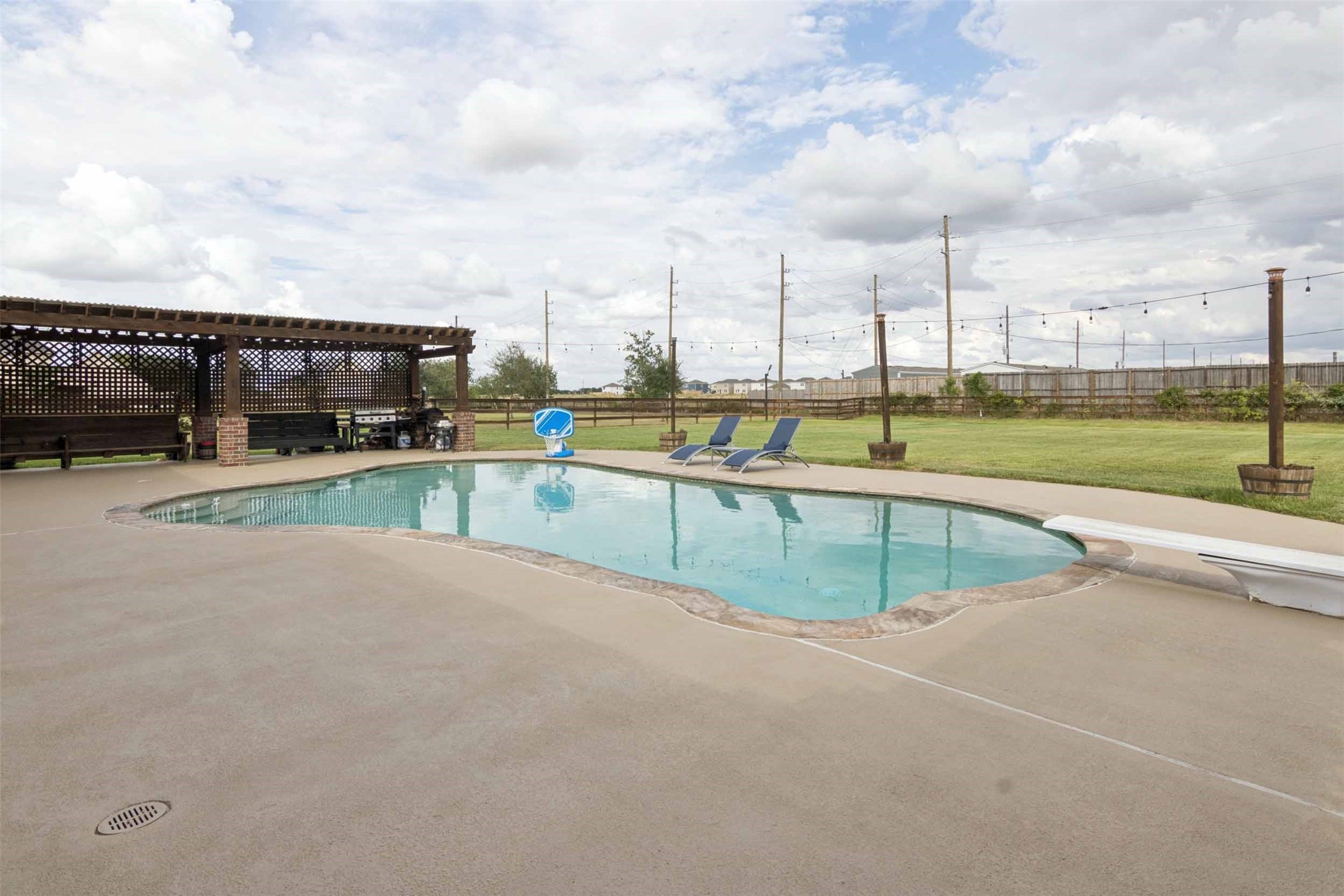 4630 Shadow Grass Dr Property Photo 34