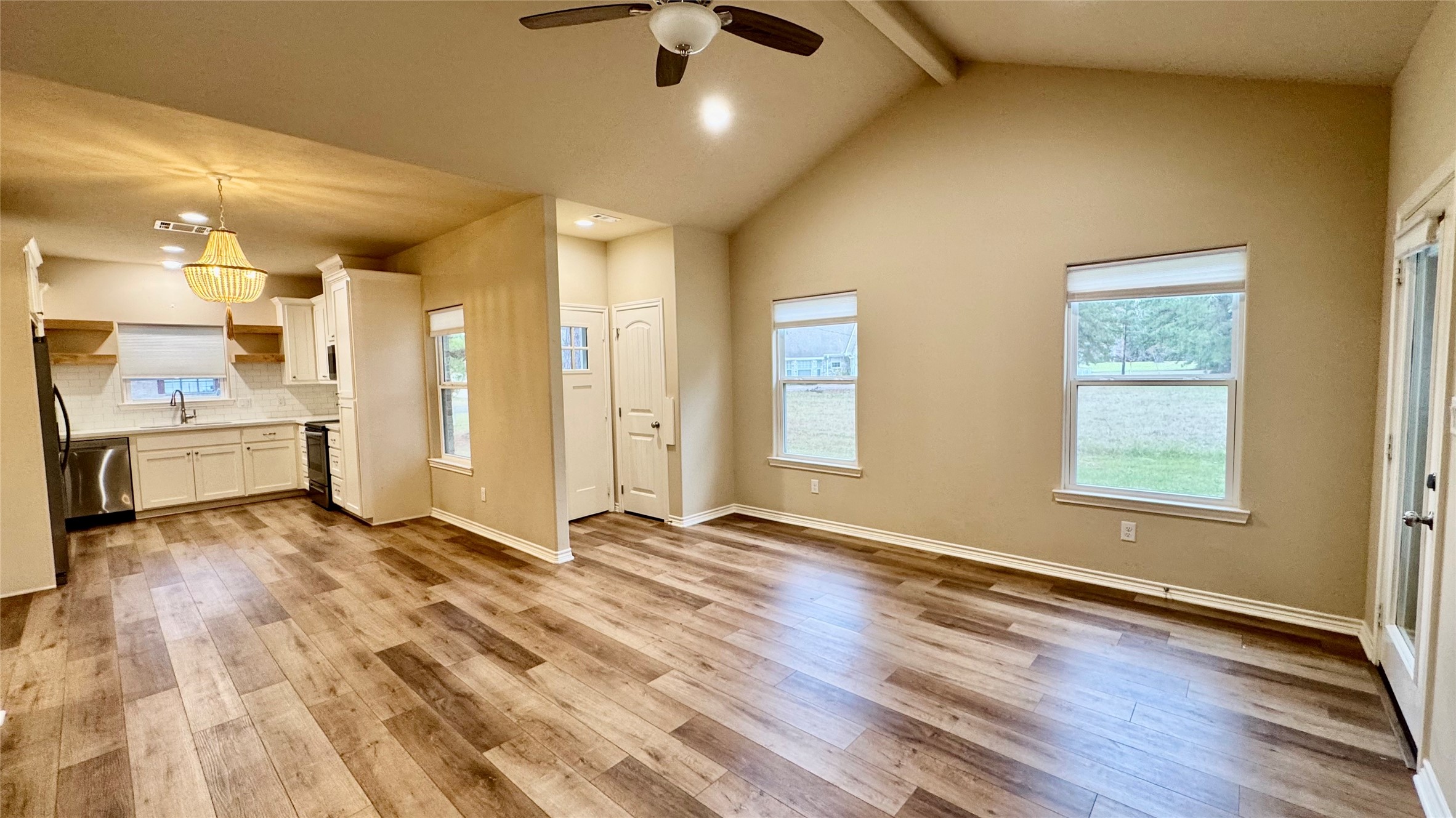 25 Shallow Springs Property Photo 7