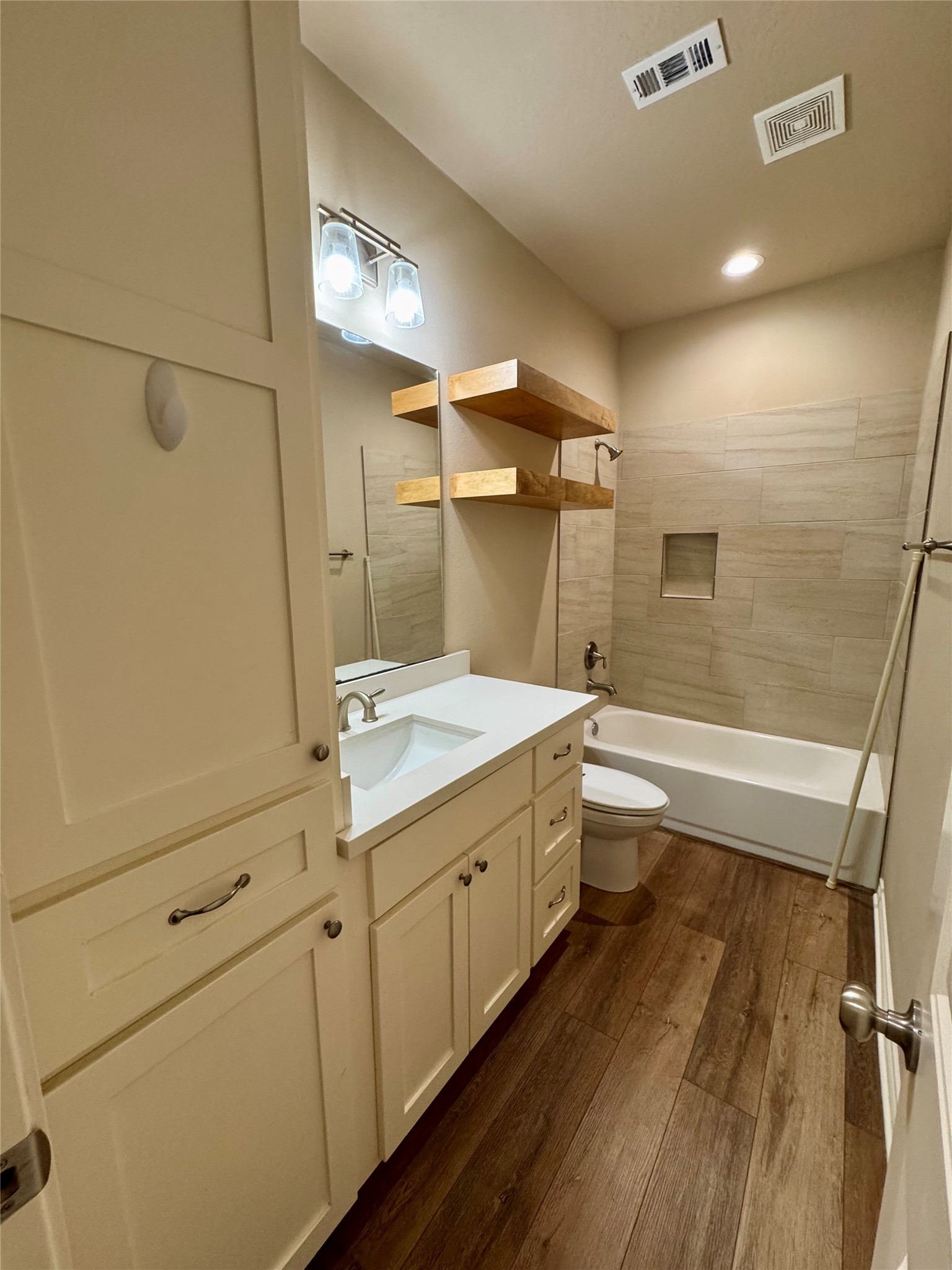 25 Shallow Springs Property Photo 17