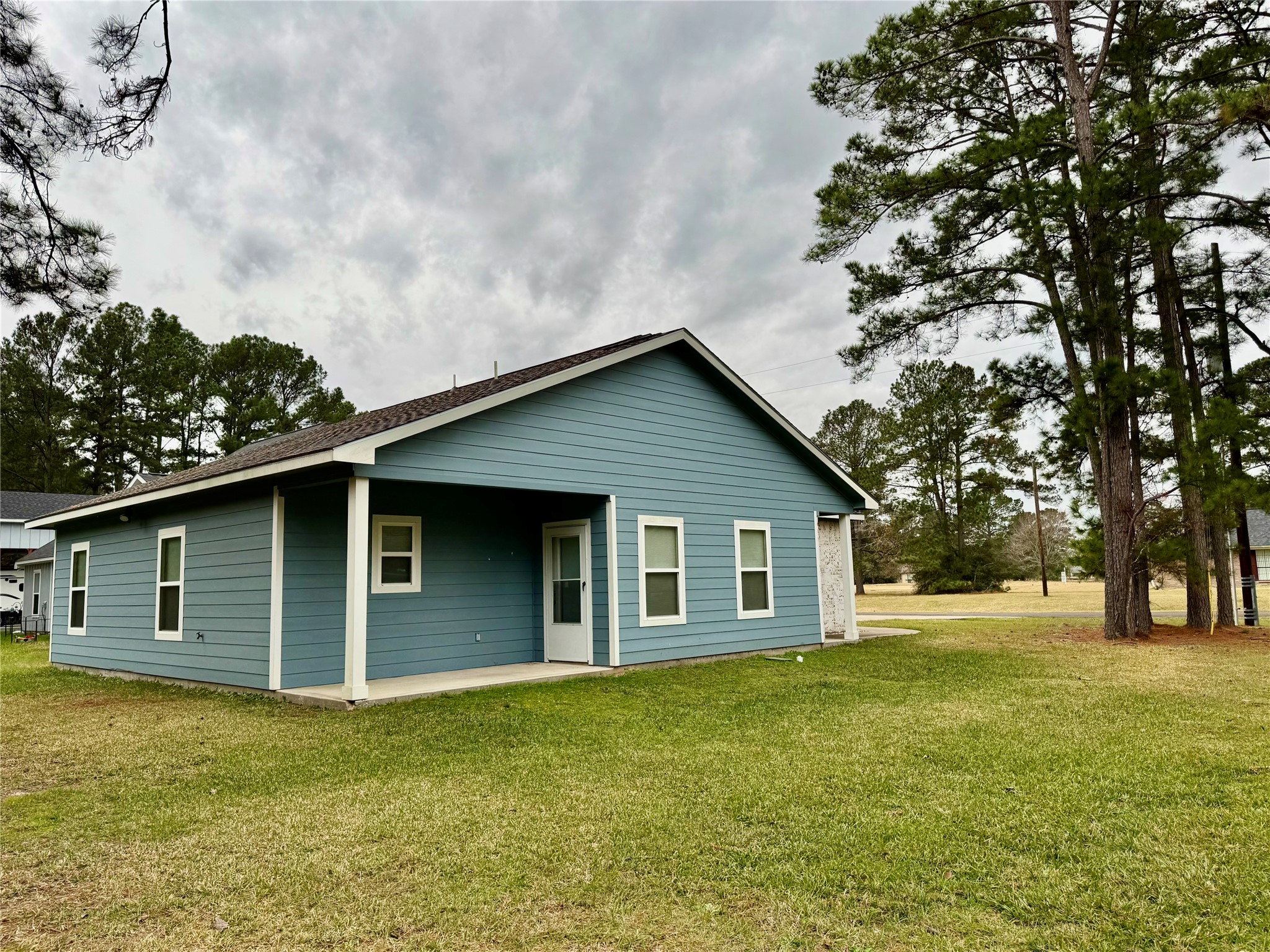 25 Shallow Springs Property Photo 29