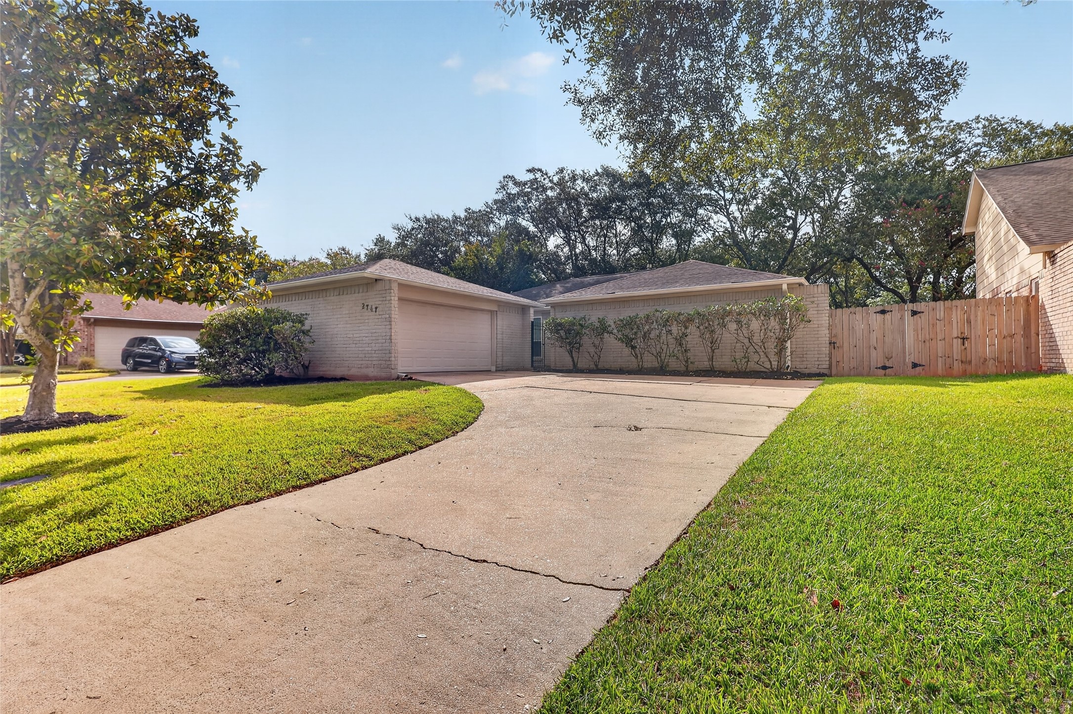 2747 Colony Drive Property Photo