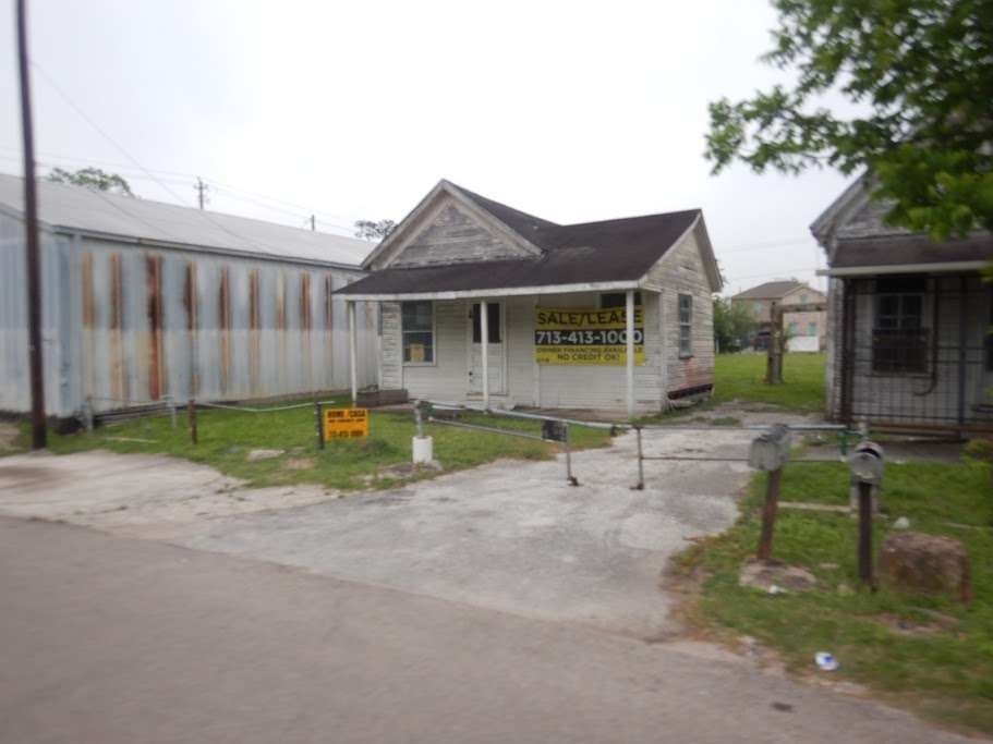 4909 Golden Forest Drive Property Photo
