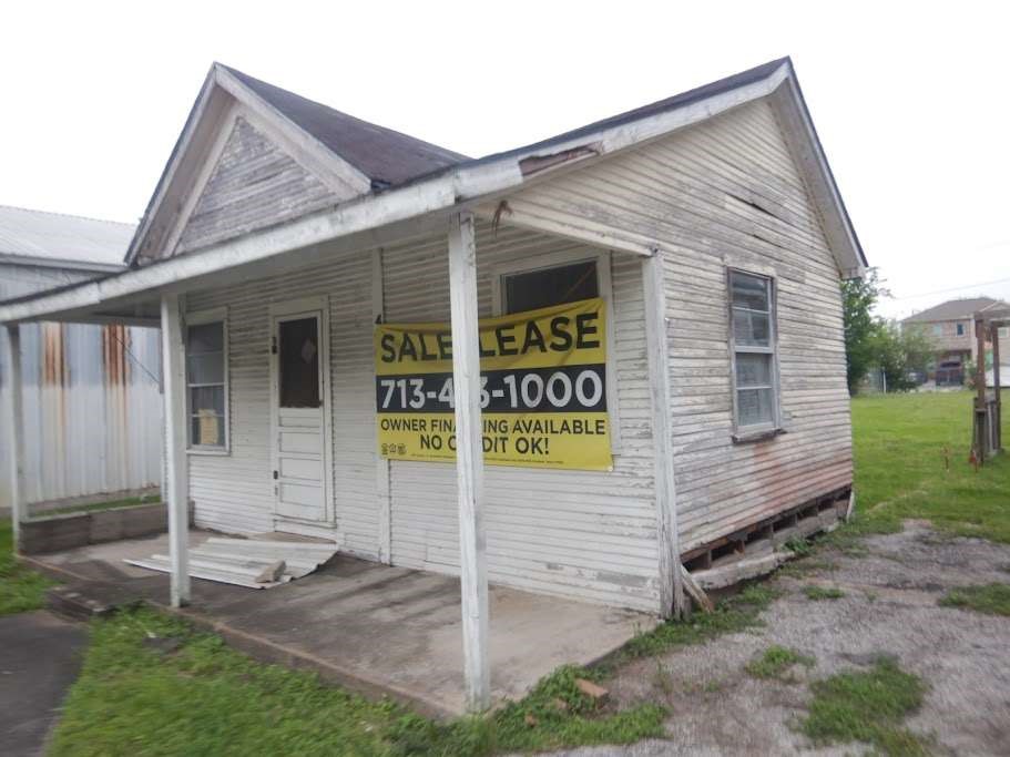 4909 Golden Forest Drive Property Photo 2