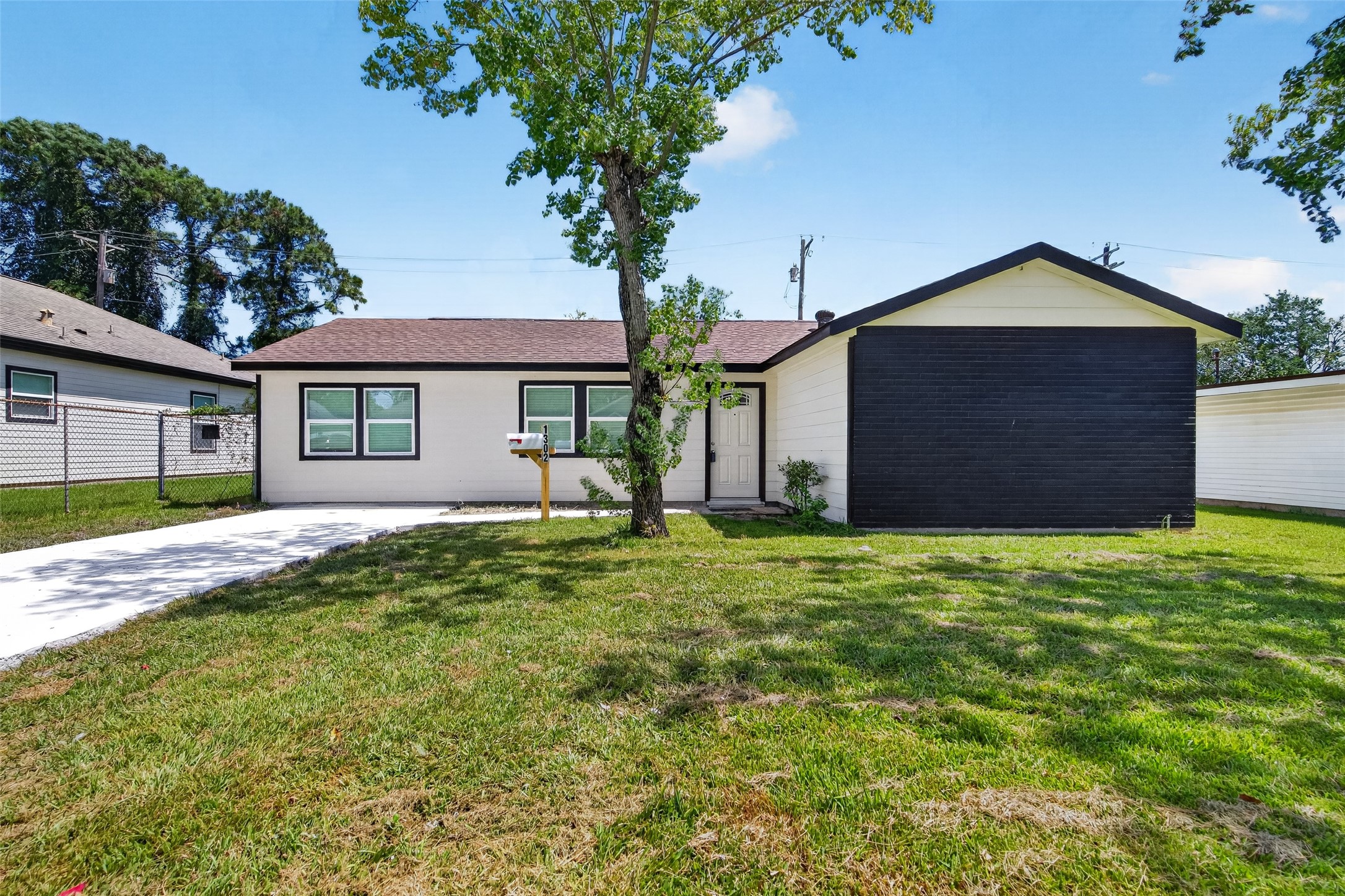1302 Appomattox Drive Property Photo 1
