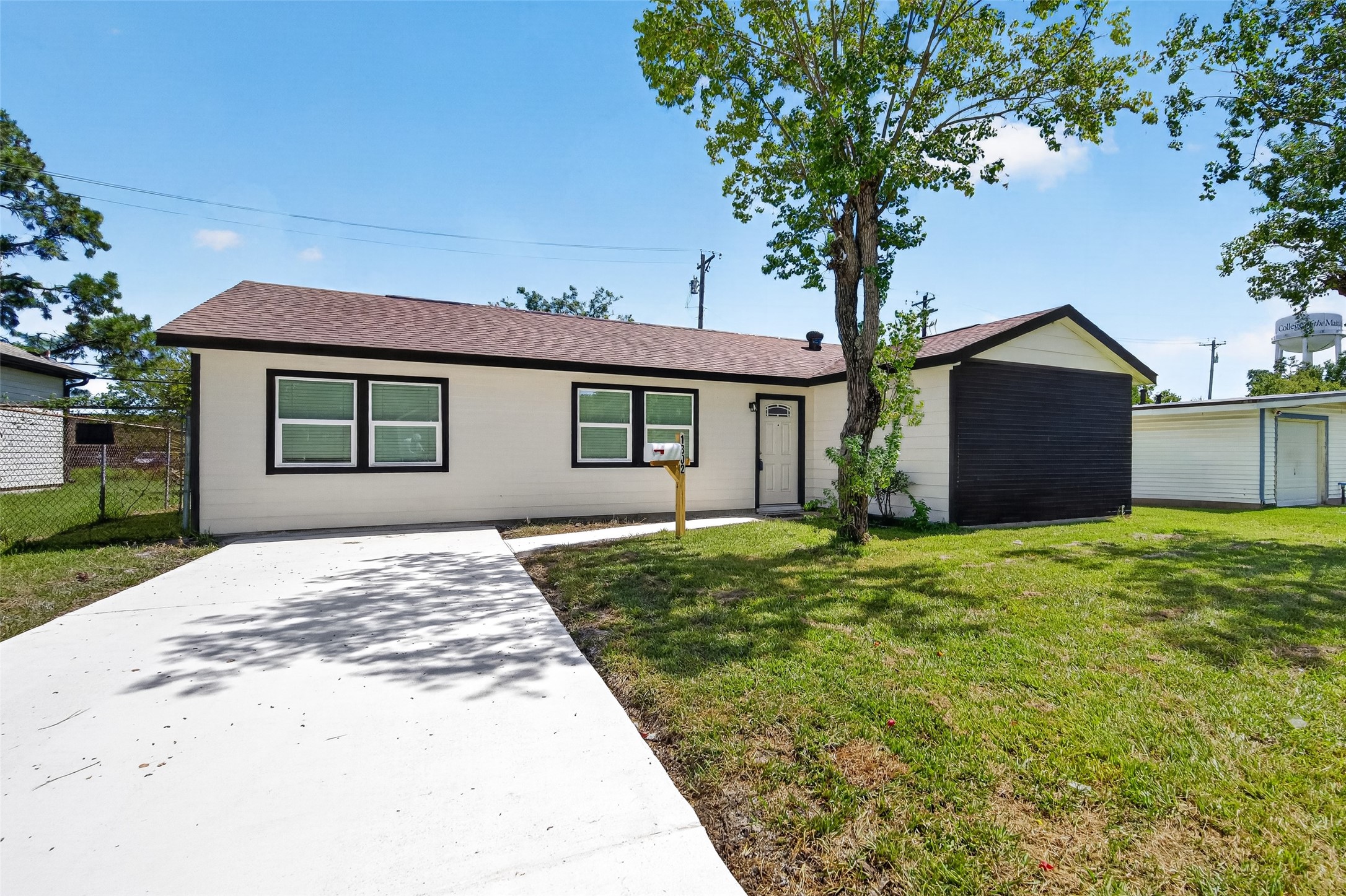 1302 Appomattox Drive Property Photo 2