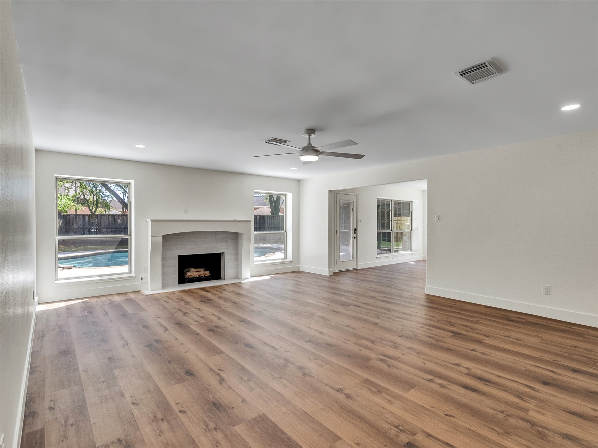 2109 Bay Hill Drive Property Photo 14