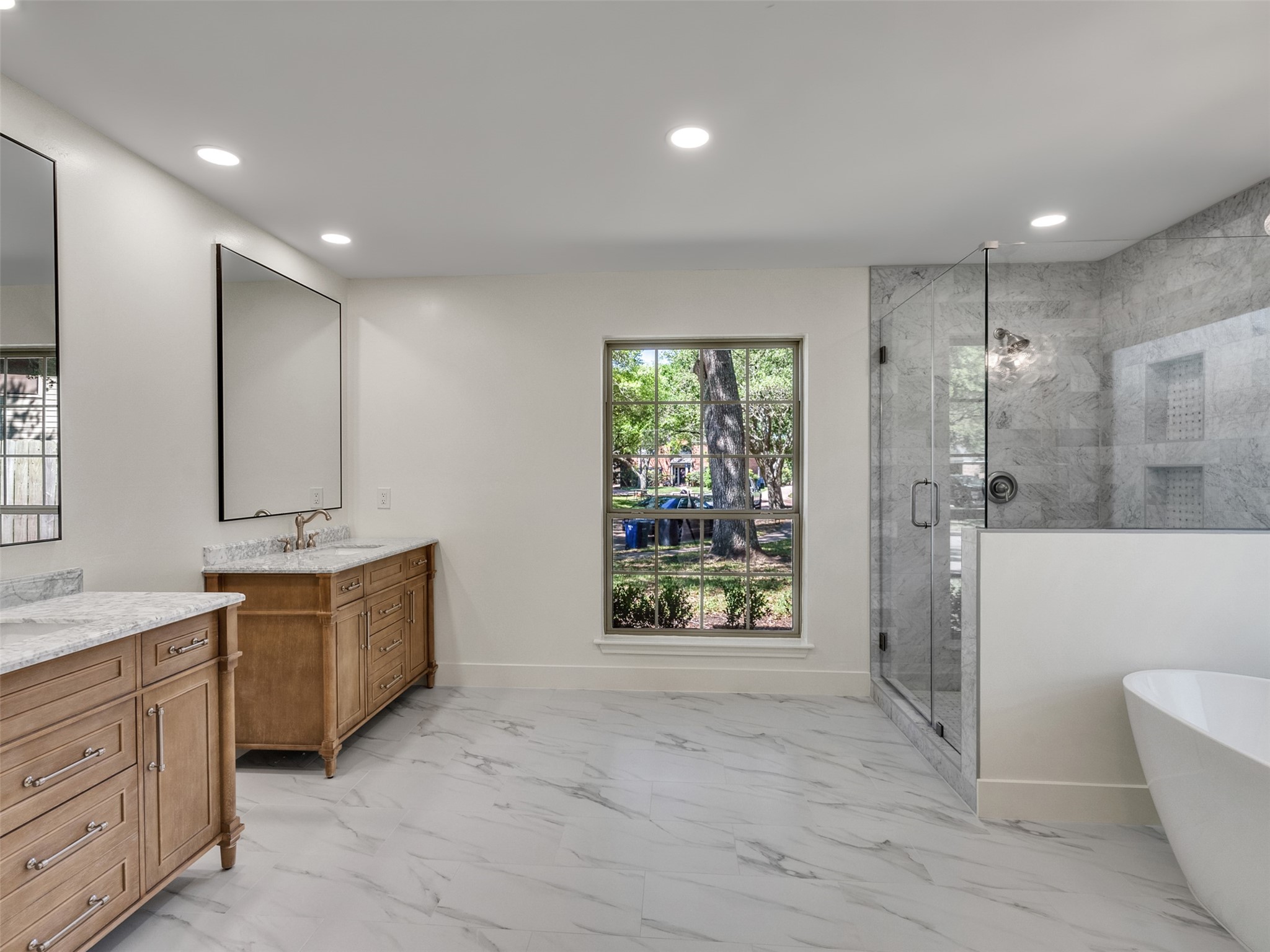 2109 Bay Hill Drive Property Photo 17
