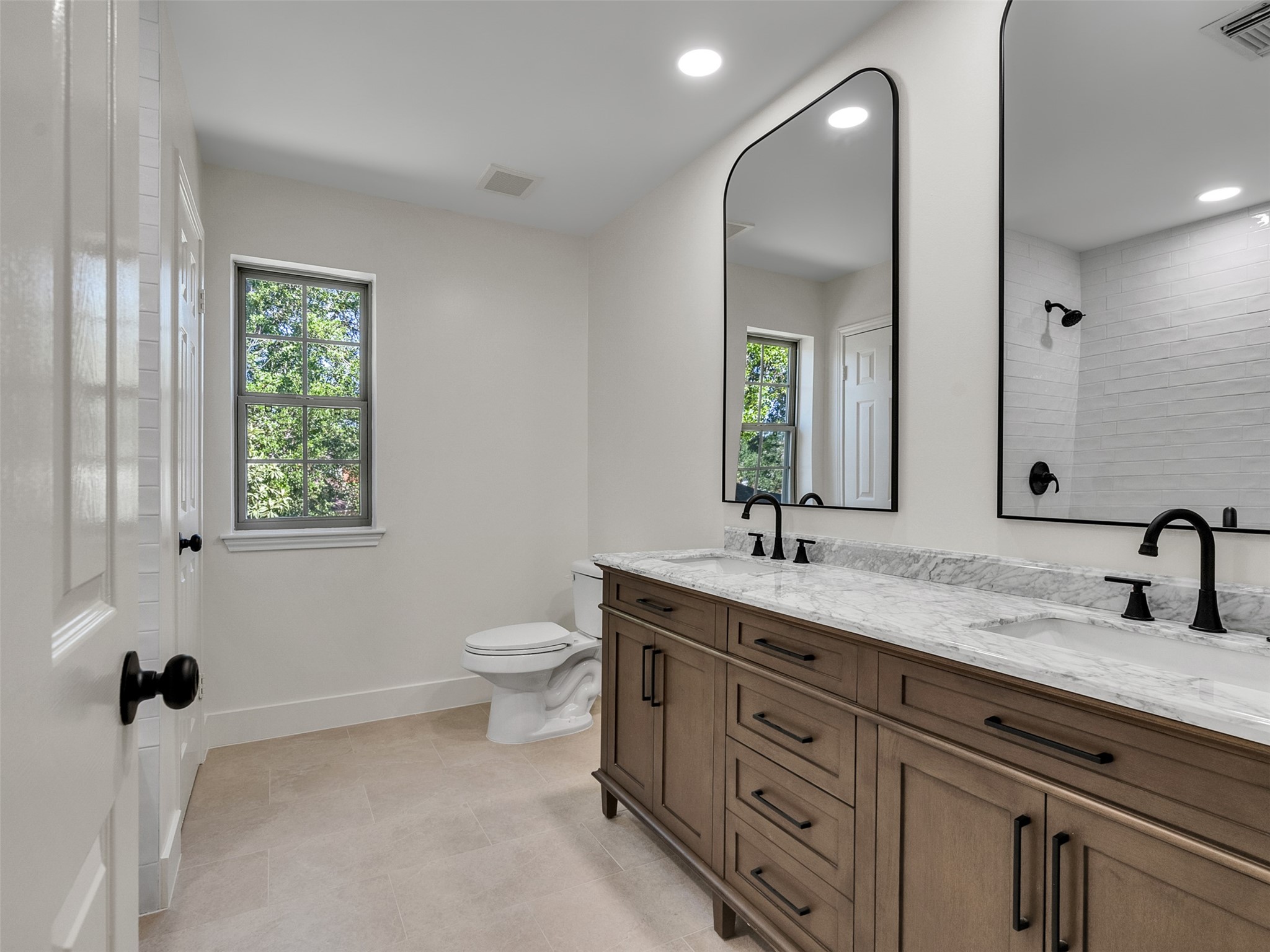 2109 Bay Hill Drive Property Photo 28