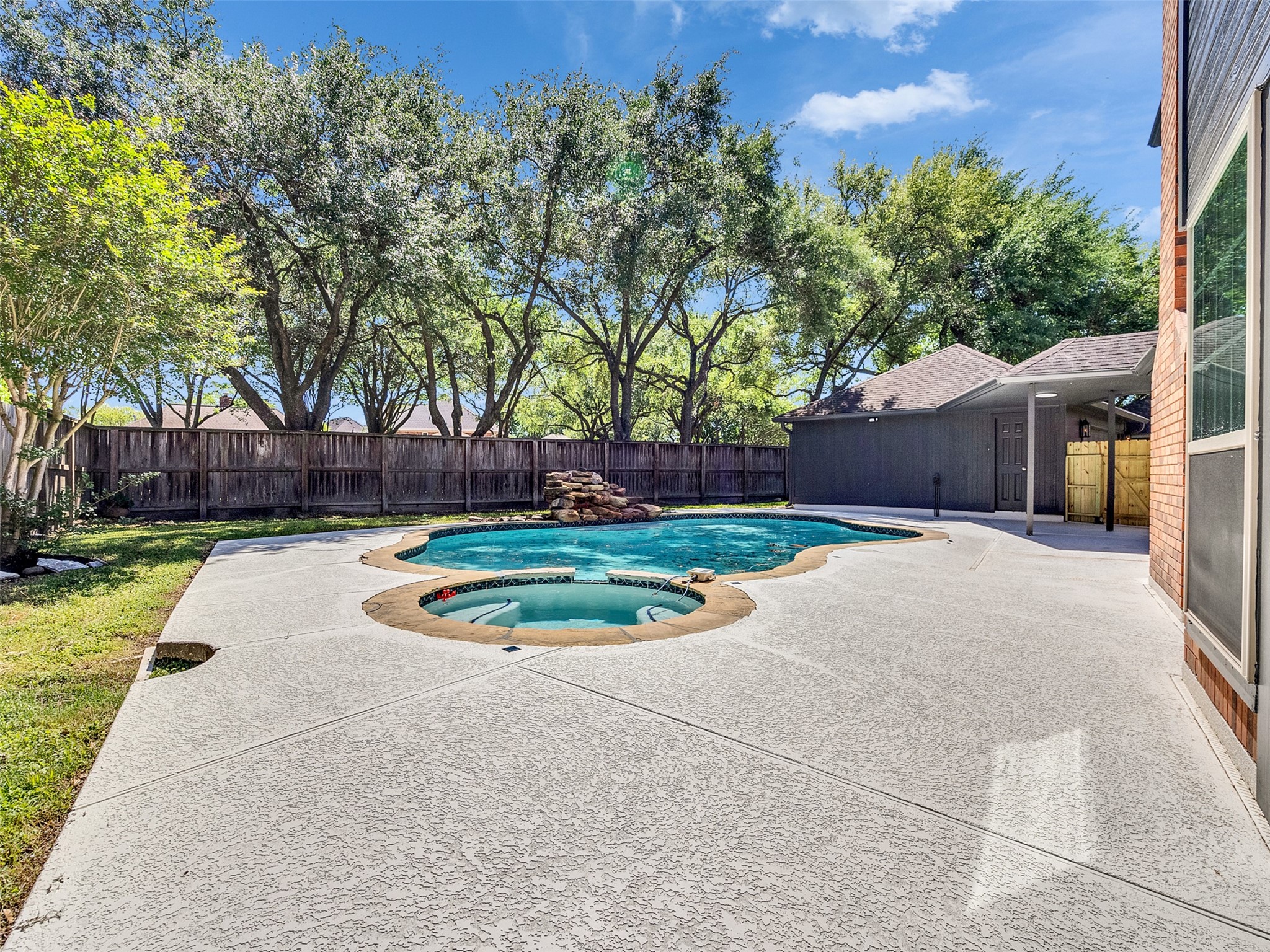 2109 Bay Hill Drive Property Photo 35