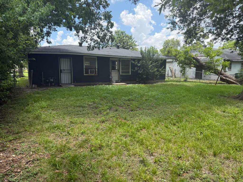 6403 Beekman Road Property Photo 3