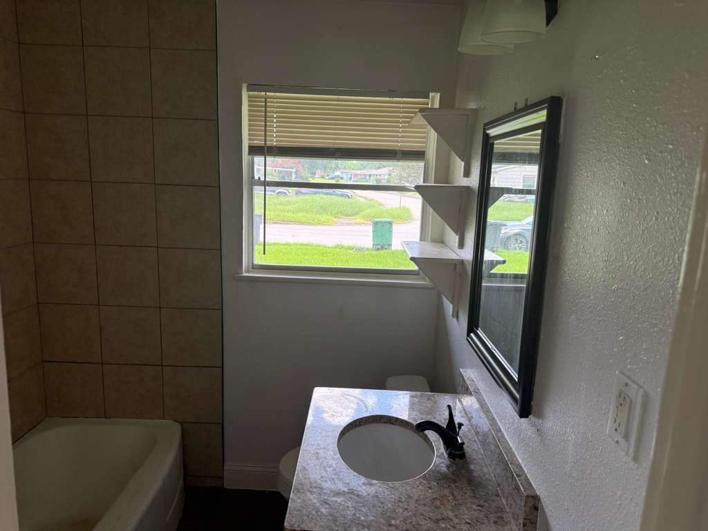 6403 Beekman Road Property Photo 10