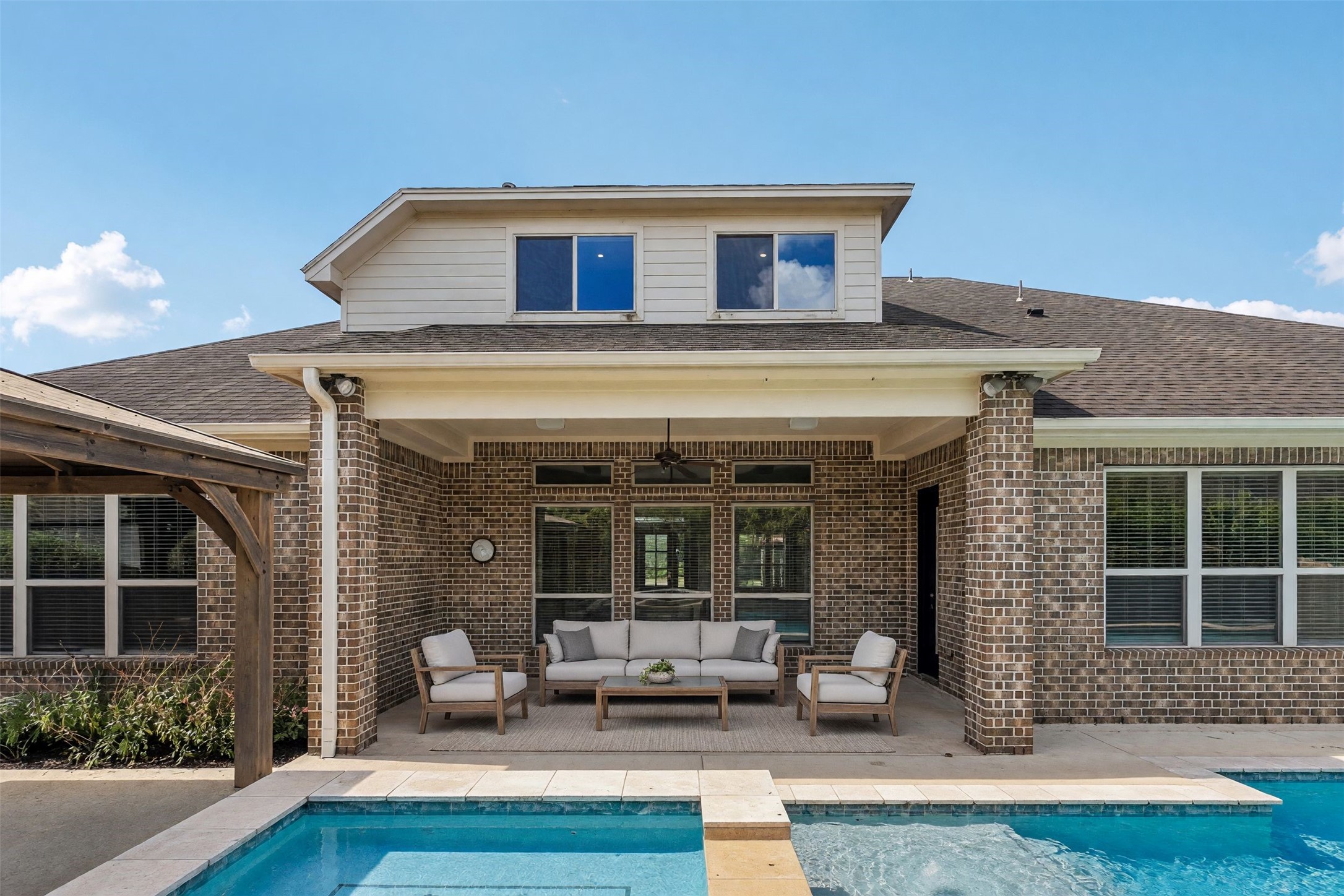 32810 Wall Flower Drive Property Photo 2