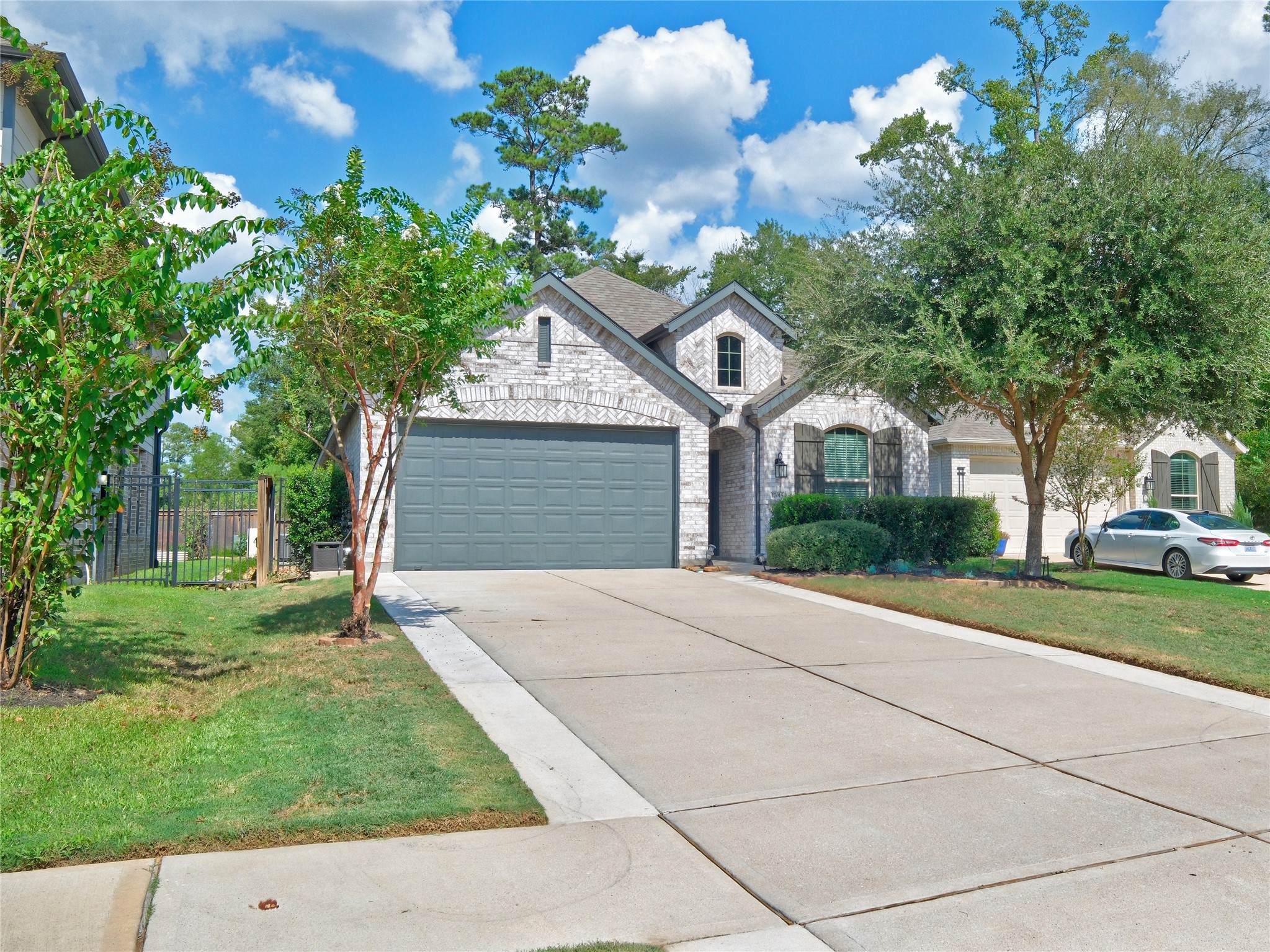 27015 Hidden Rock Court Property Photo 4