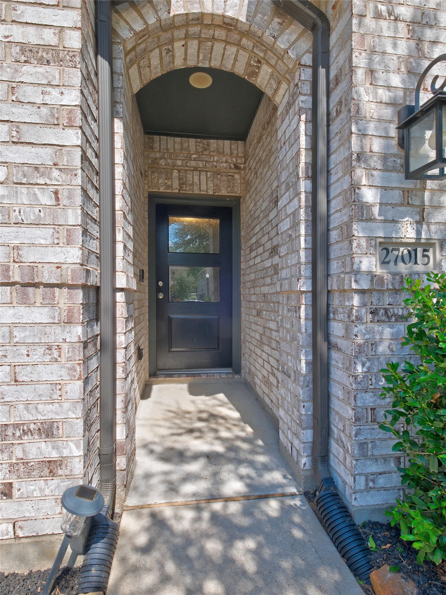 27015 Hidden Rock Court Property Photo 5