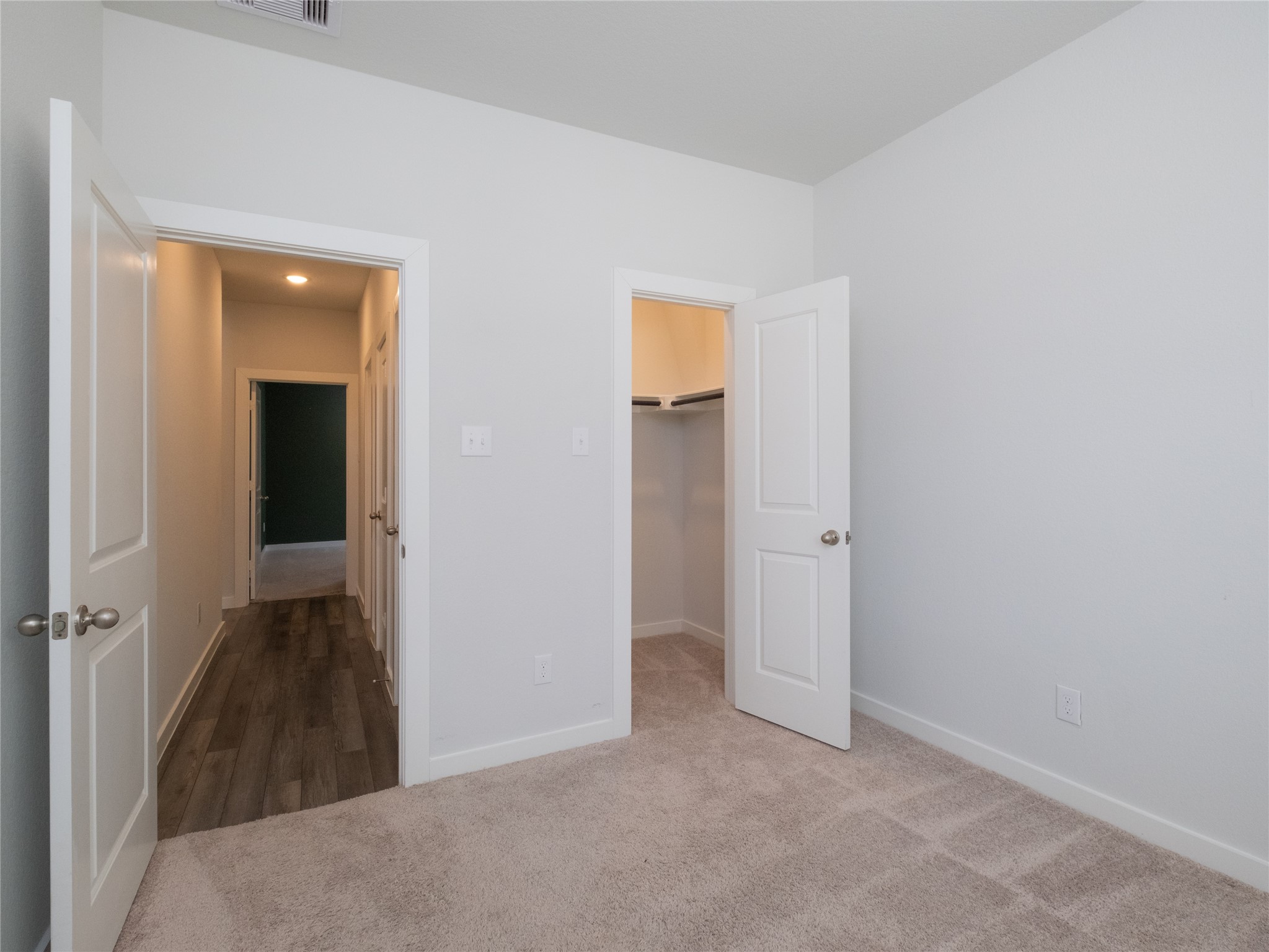 27015 Hidden Rock Court Property Photo 8