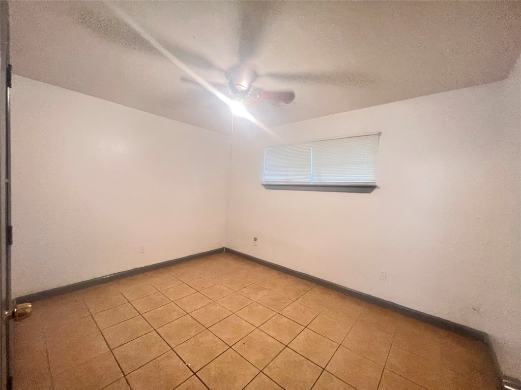 5602 Hirsch Road Property Photo 2