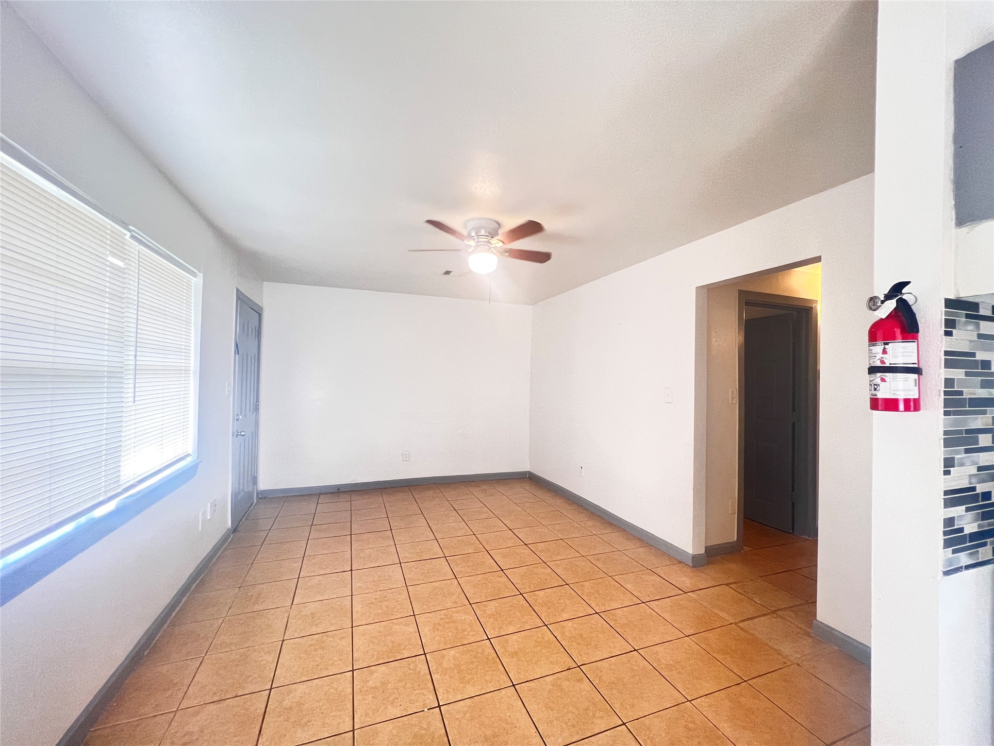 5602 Hirsch Road Property Photo 5
