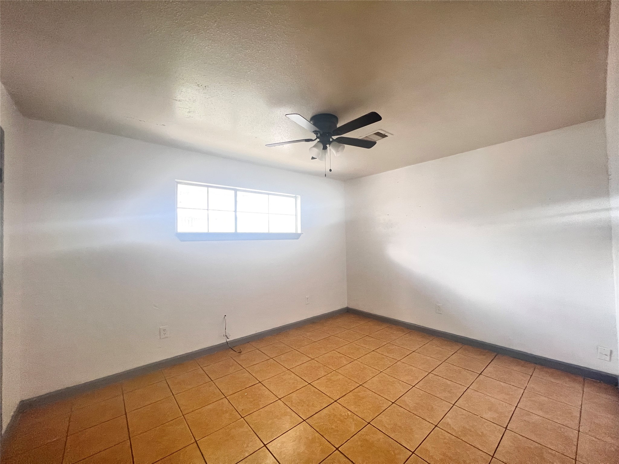 5602 Hirsch Road Property Photo 7