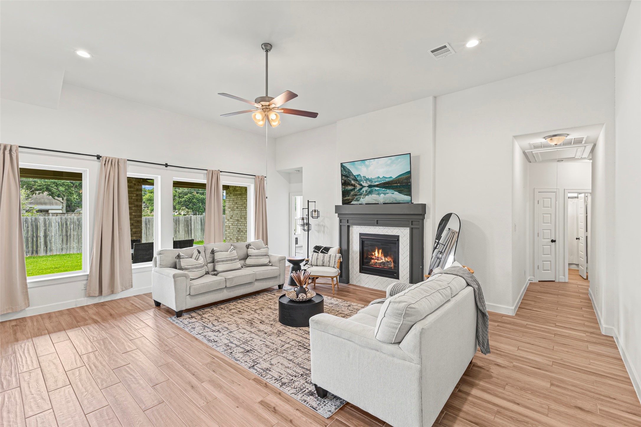 7823 Leighton Trail Property Photo 8