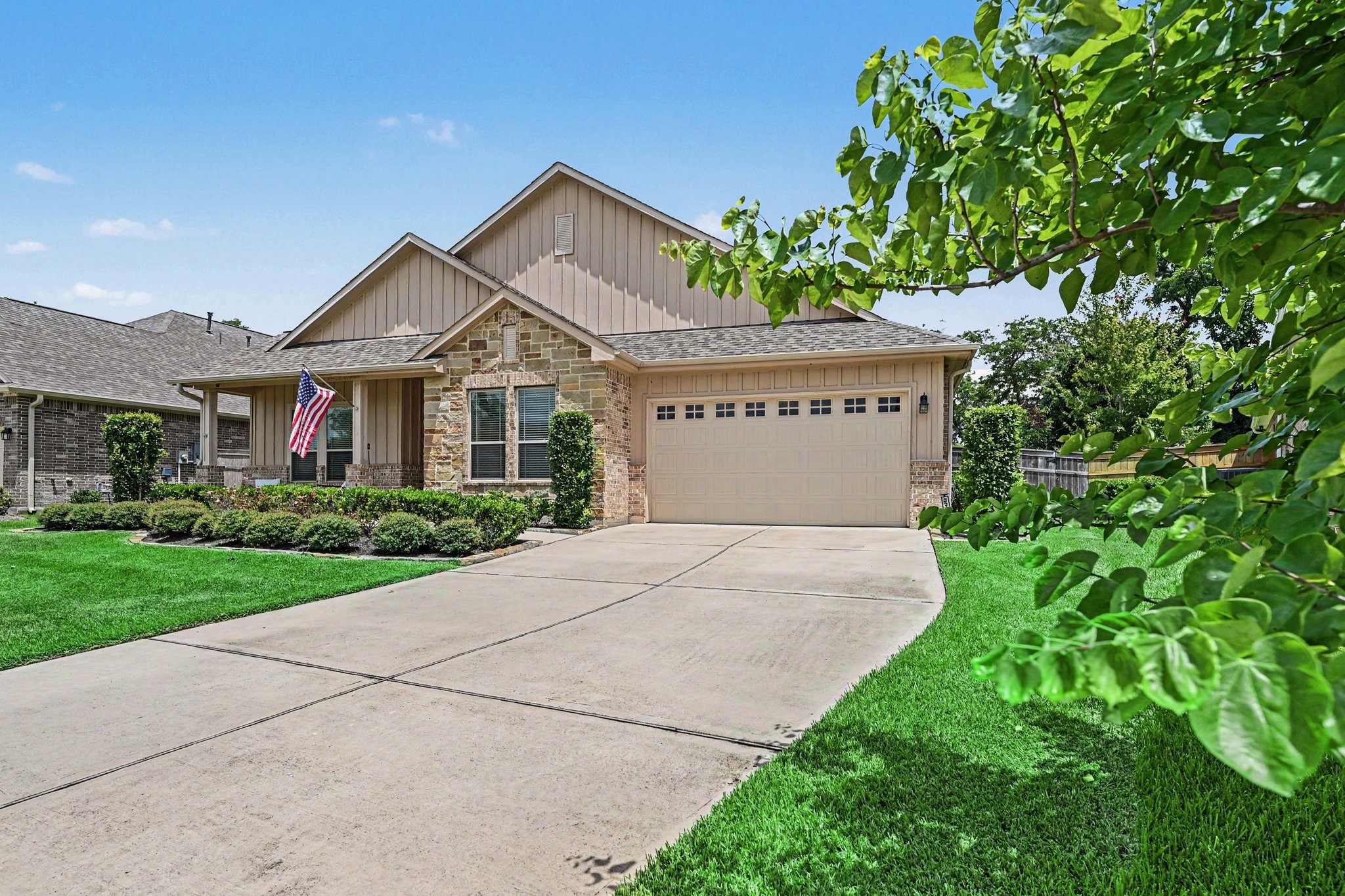 33002 Woodlake Drive Property Photo 1