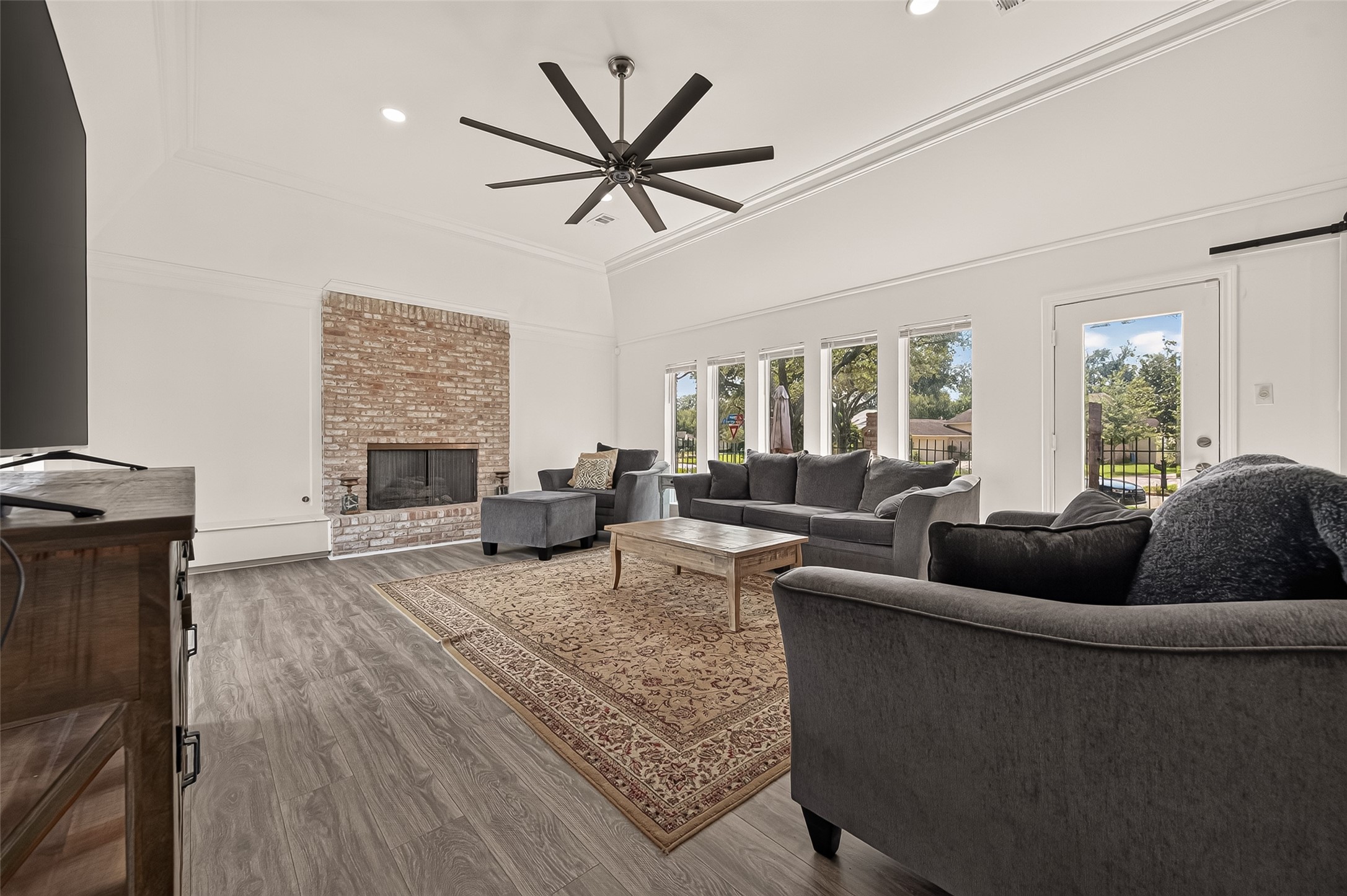 2230 S Fountain Valley Drive Property Photo 8