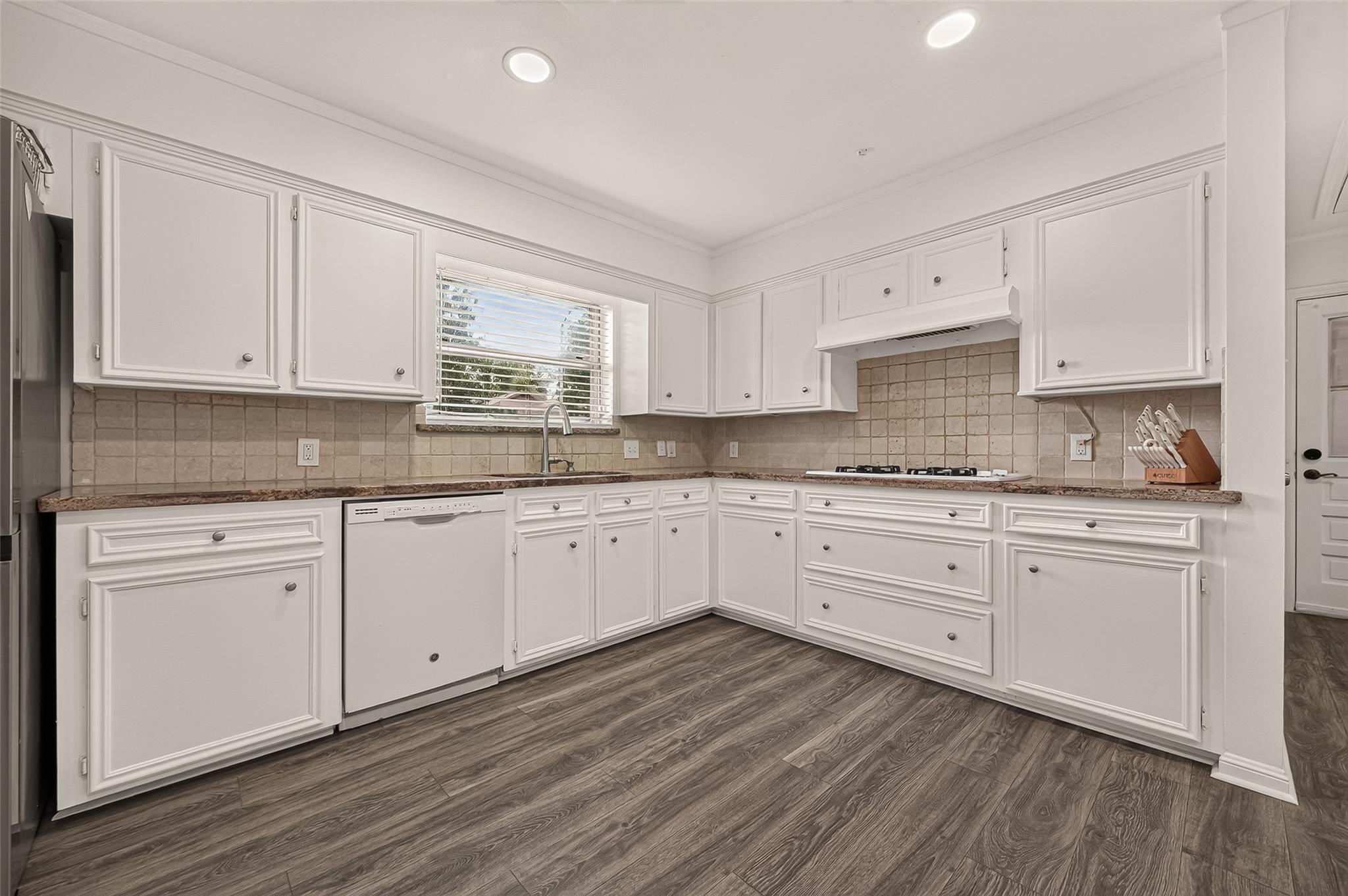 2230 S Fountain Valley Drive Property Photo 16
