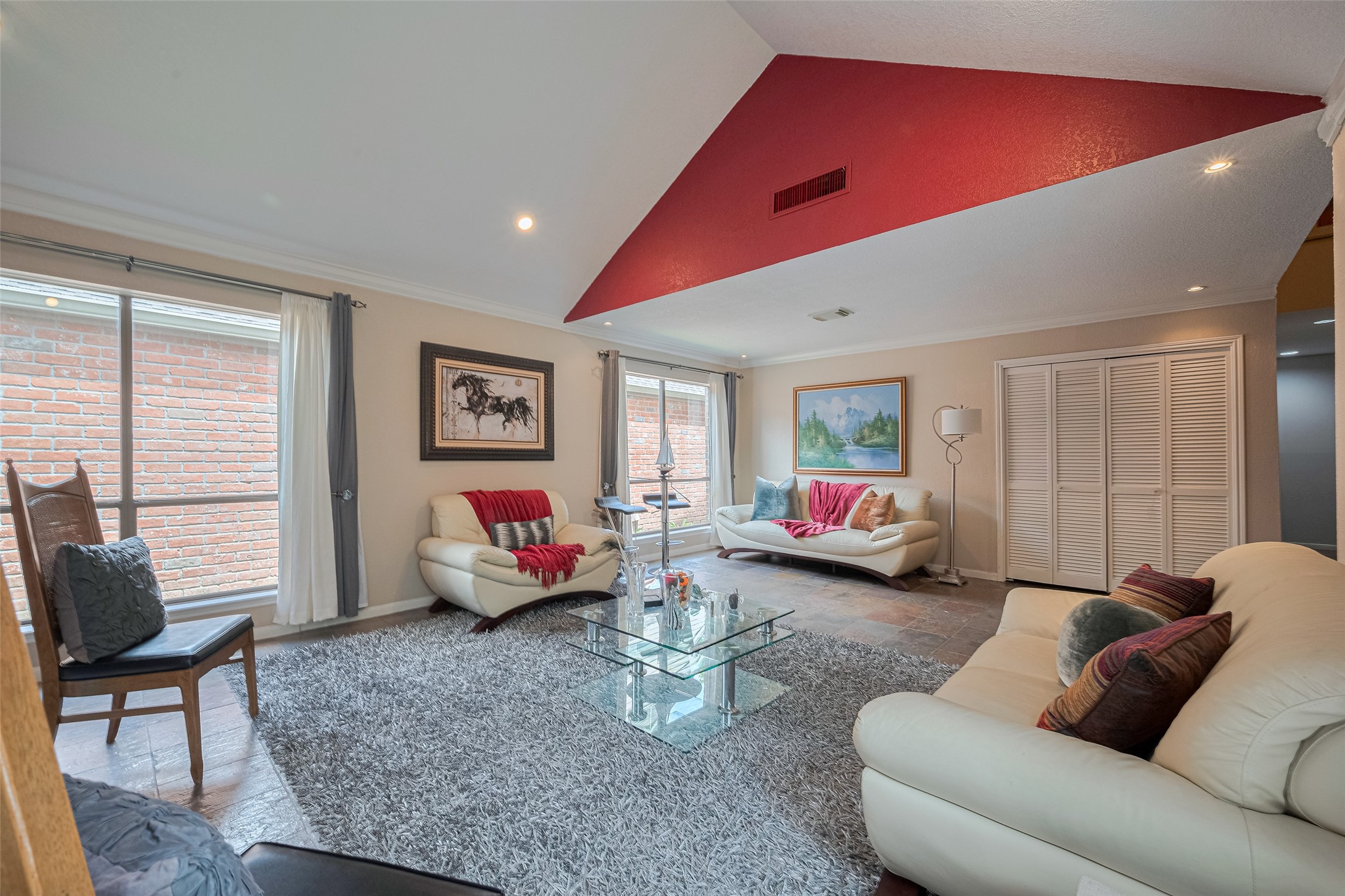 12231 Carriage Hill Drive Property Photo 14