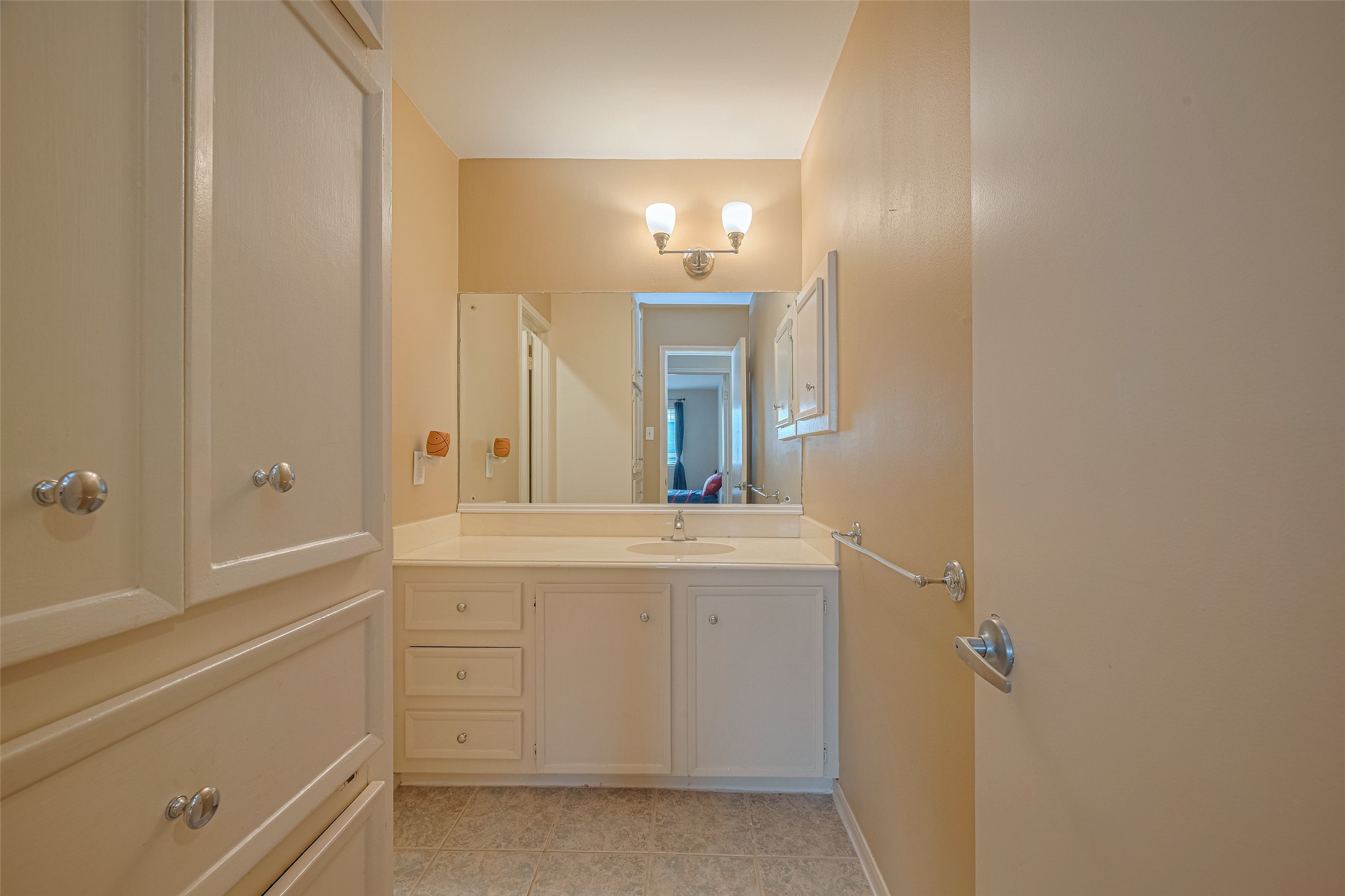 12231 Carriage Hill Drive Property Photo 33