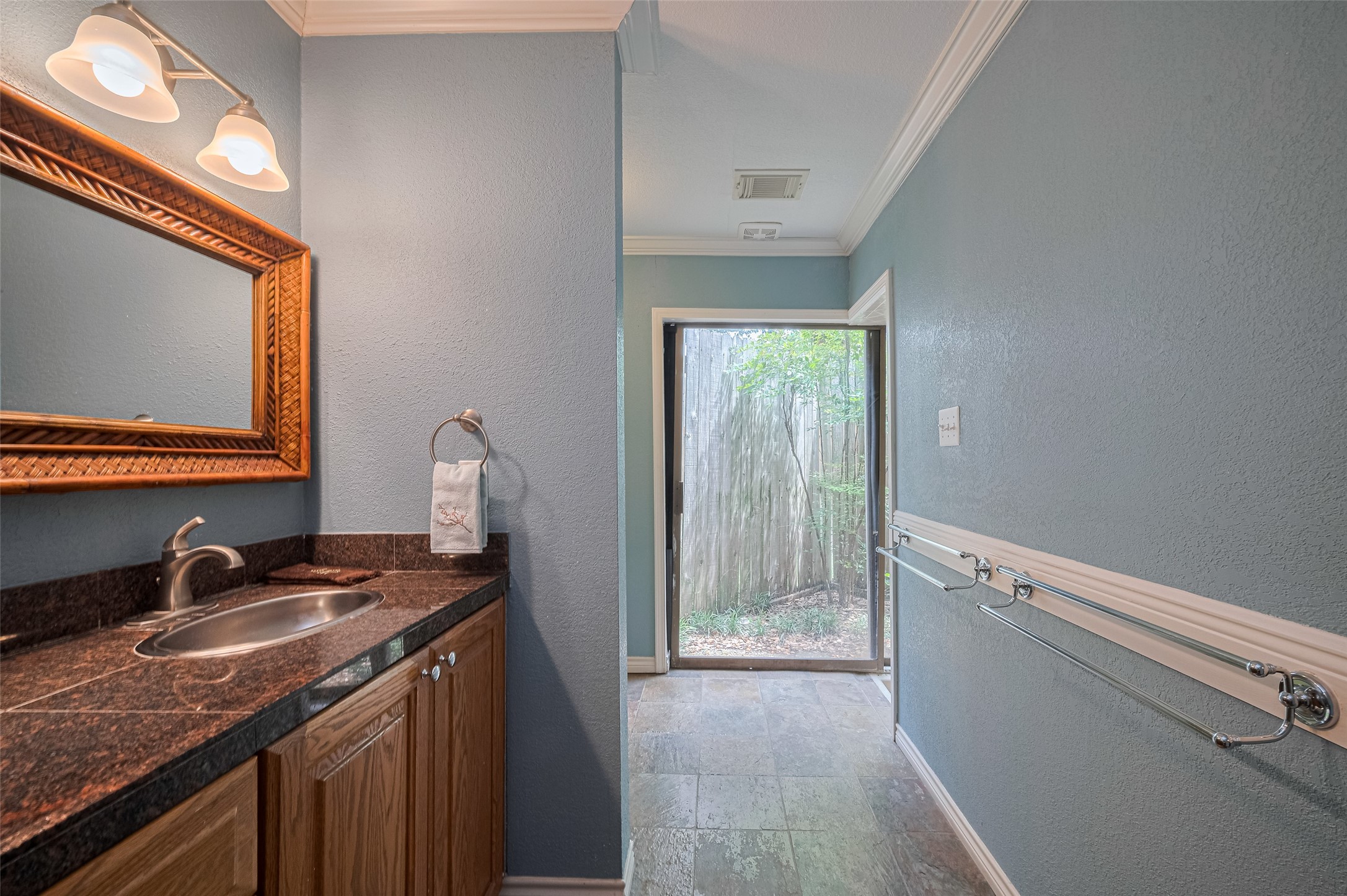12231 Carriage Hill Drive Property Photo 36