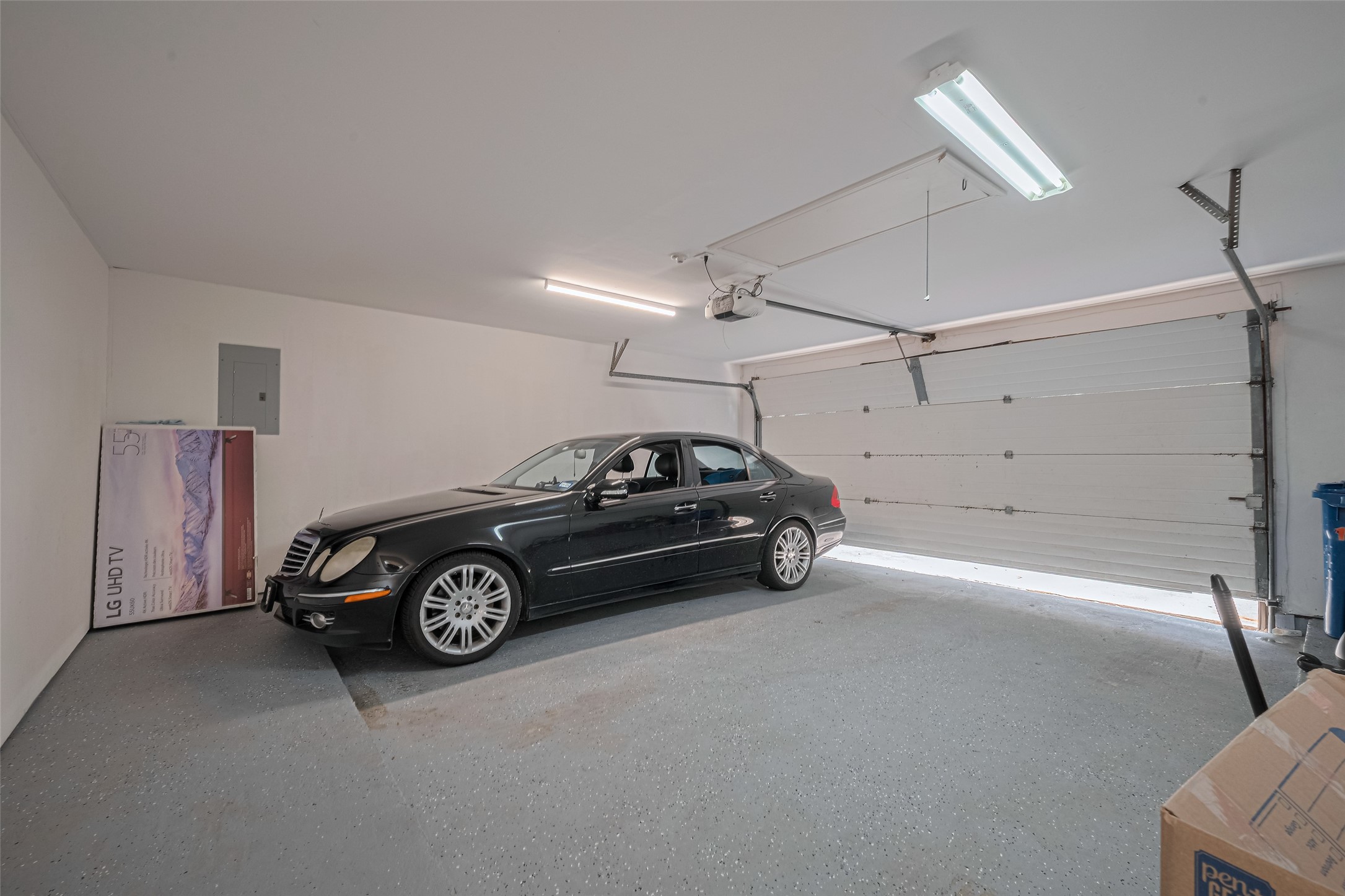 12231 Carriage Hill Drive Property Photo 42