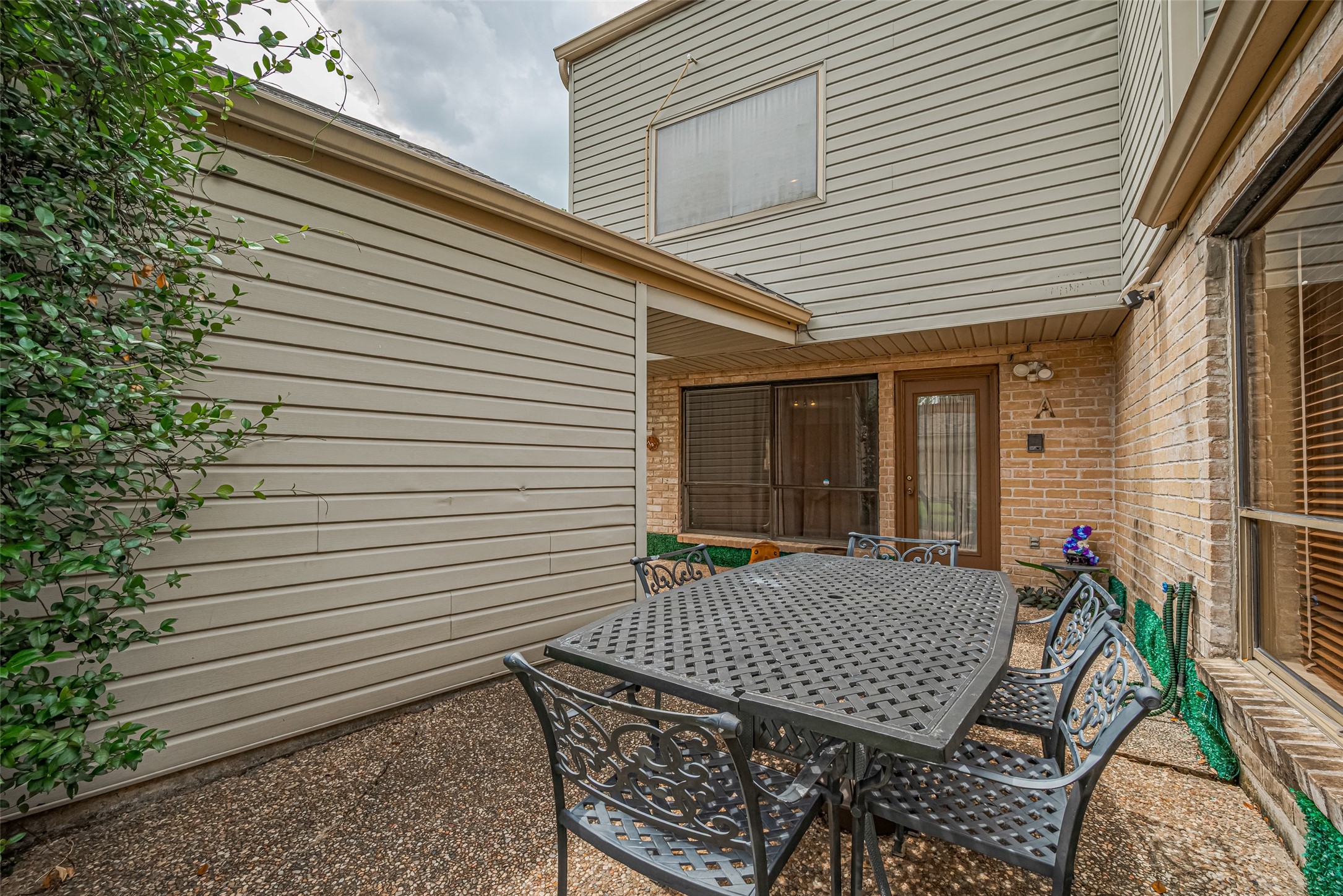 12231 Carriage Hill Drive Property Photo 48