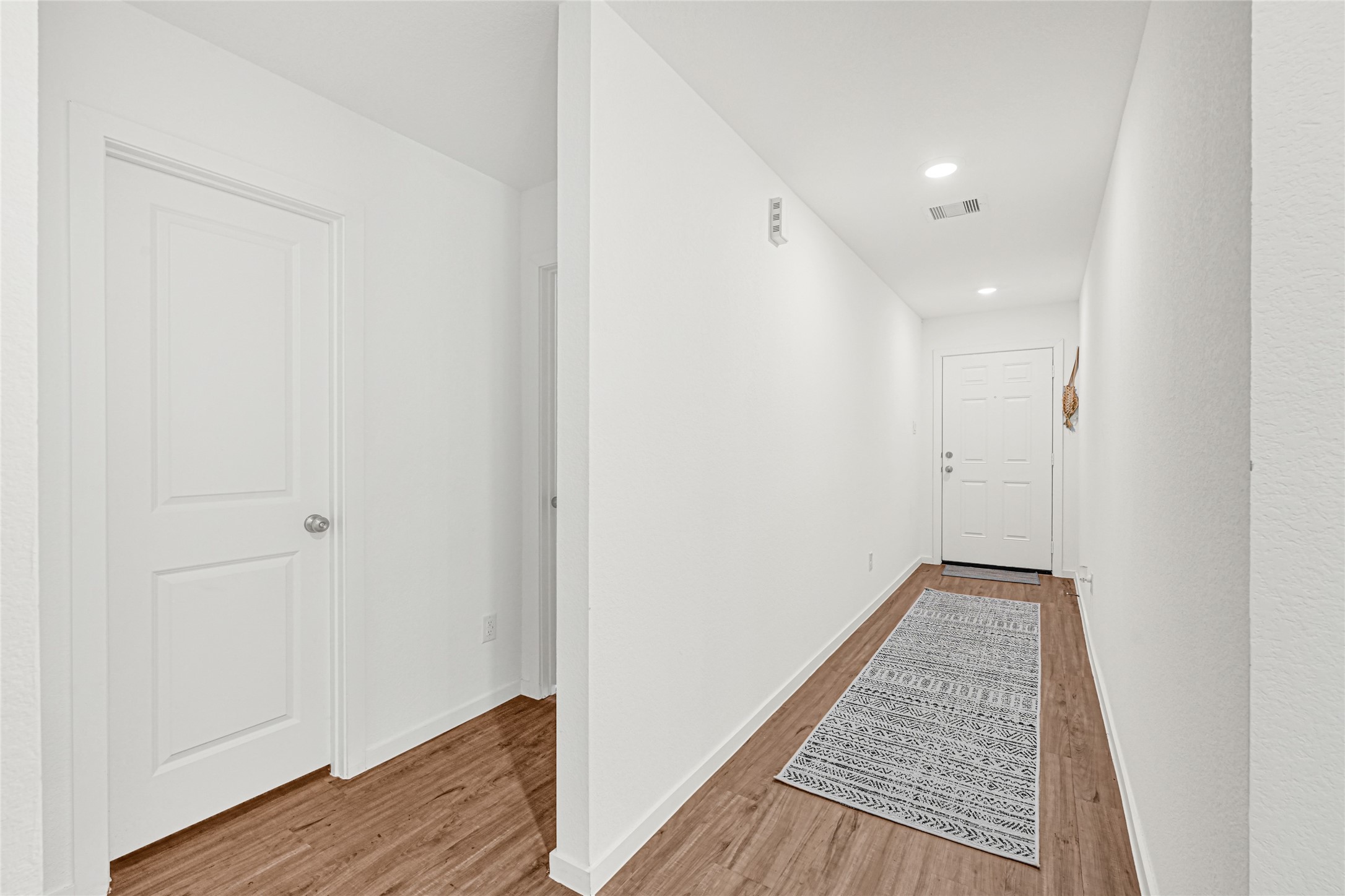 2112 Hyde Acres Street Property Photo 4