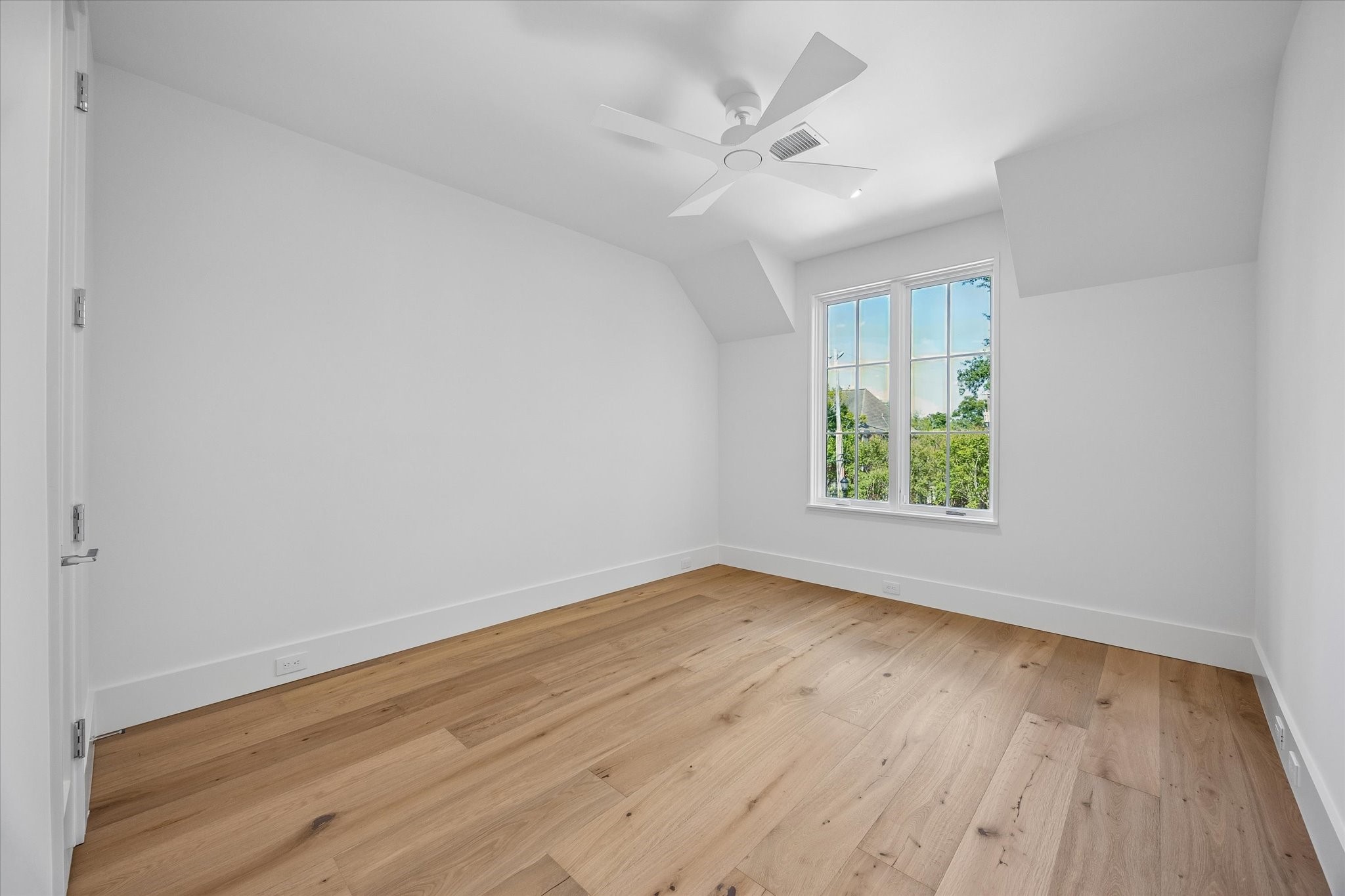 6718 Belmont Street Property Photo 28